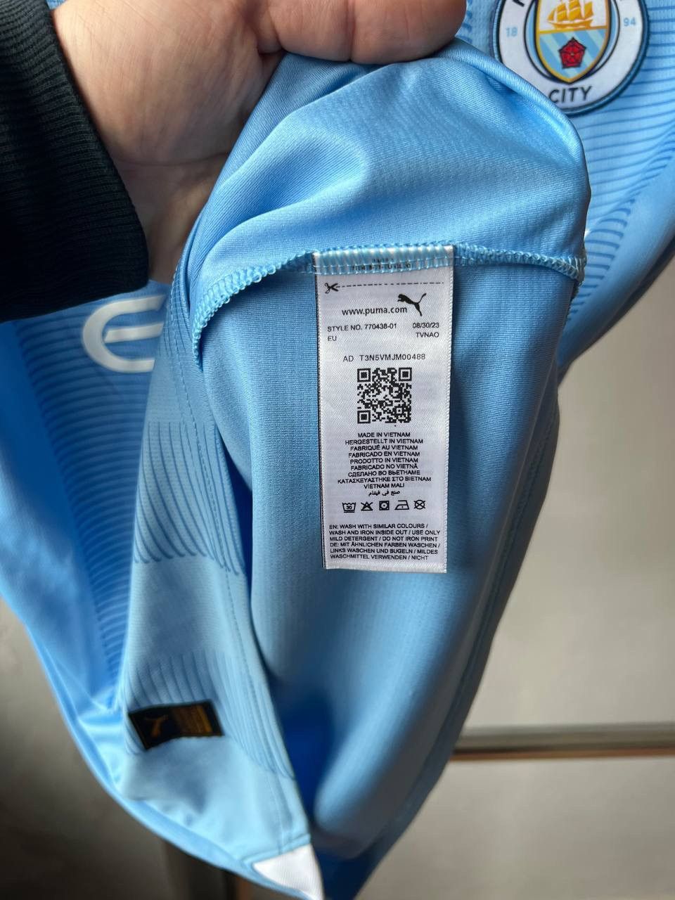 Puma 2023/24 MANCHESTER CITY HOME SOCCER JERSEY FOOTBALL SHIRT S Size US S / EU 44-46 / 1 - 11 Thumbnail