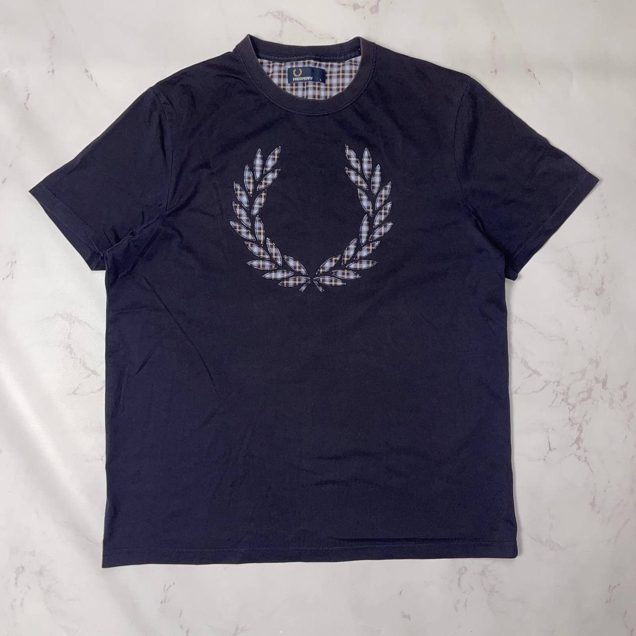 Fred Perry Fred Perry Vintage fred perry tshirt big logo 90s sz L Size US L / EU 52-54 / 3 - 1 Thumbnail