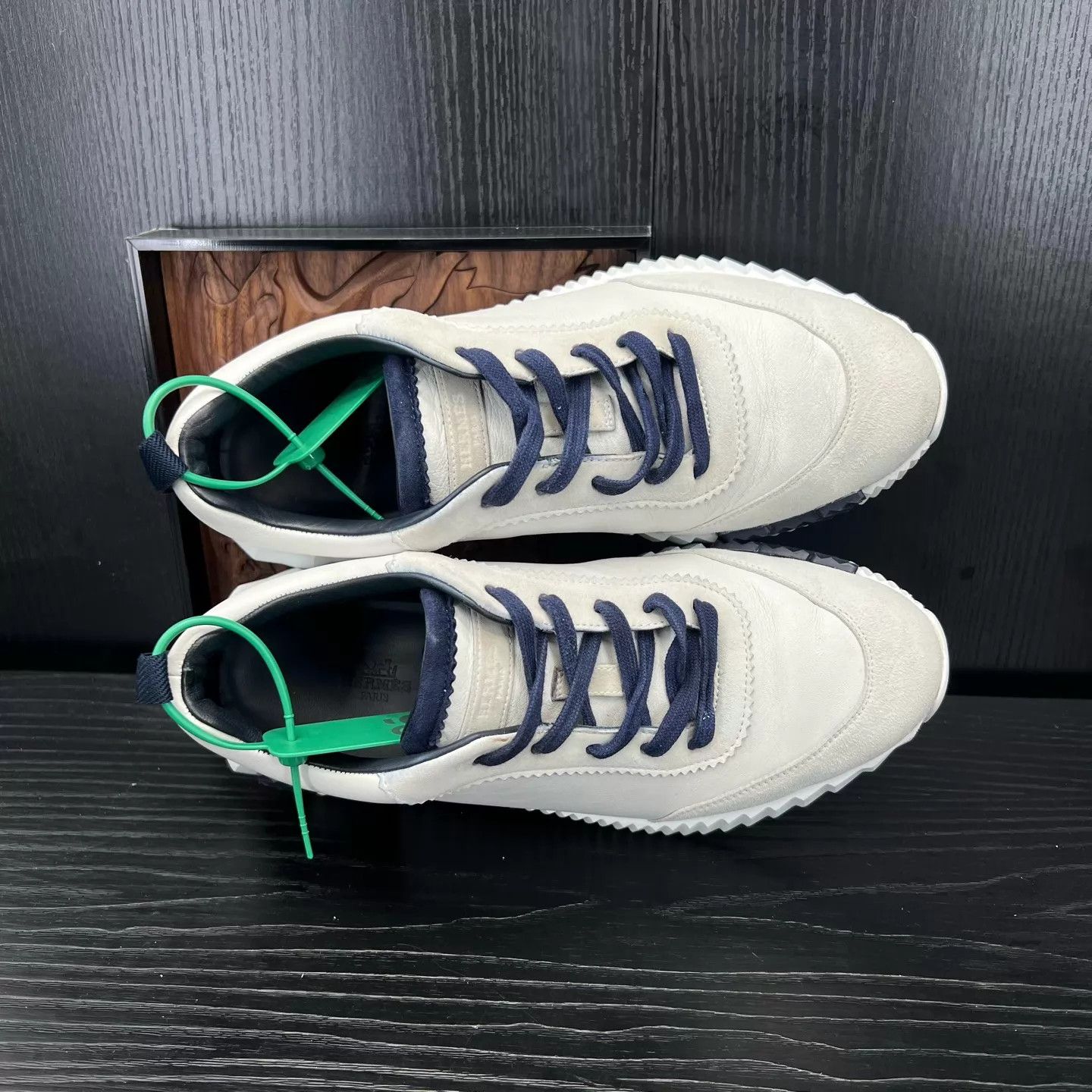 Hermes Hermès Bouncing White Black Blue 40 Like New Original Box Size US 7 / EU 40 - 8 Thumbnail