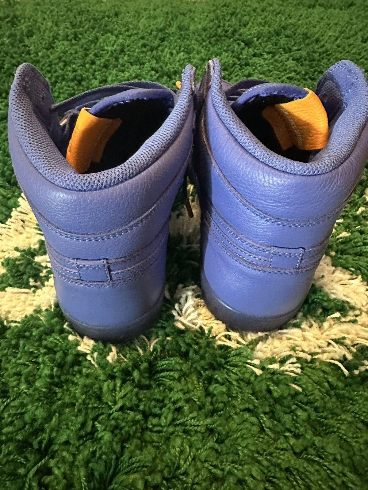 Gatorade × Jordan Brand Jordan 1 Hi Grape Gatorade 11 Size US 11 / EU 44 - 5 Thumbnail