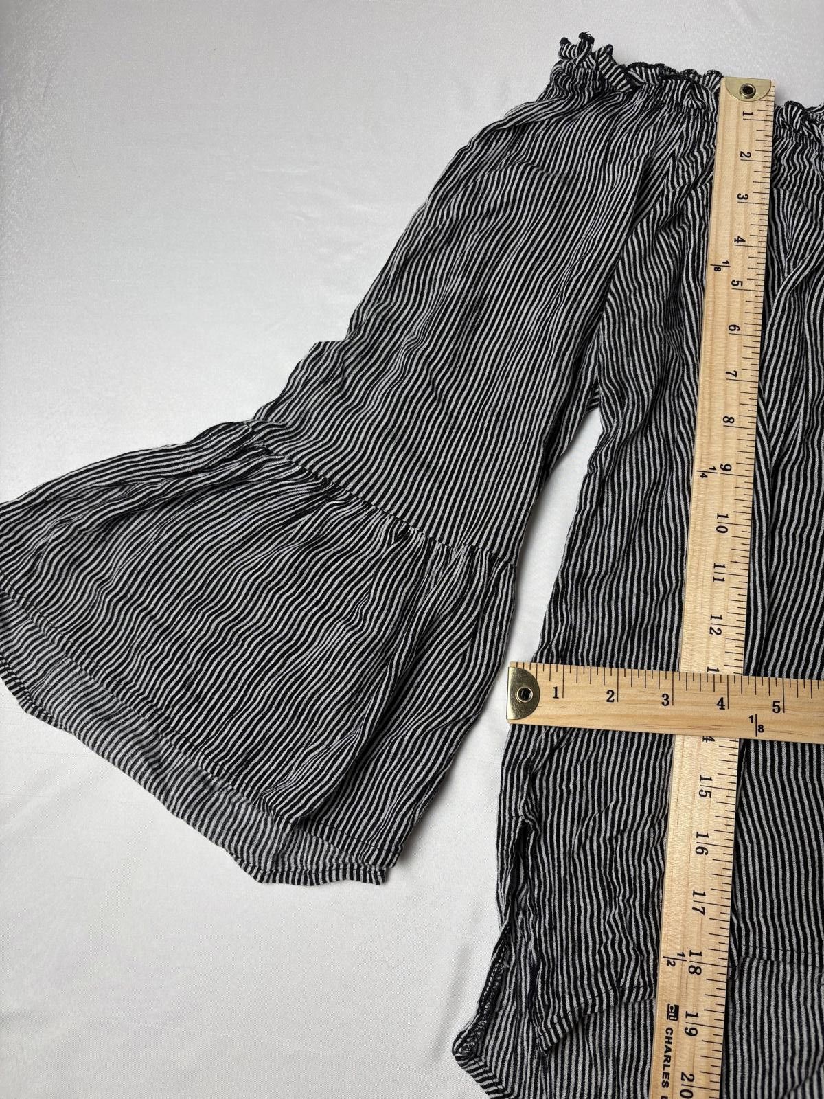 Other Black and white striped off the shoulder top Size L / US 10 / IT 46 - 9 Thumbnail
