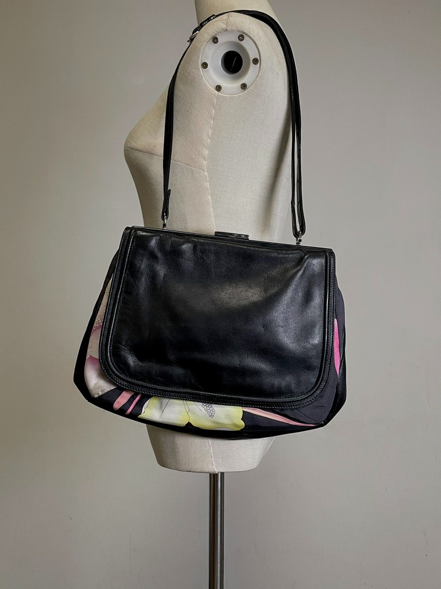 Dries Van Noten drapes van noten floral leather handbag Size ONE SIZE - 1 Thumbnail