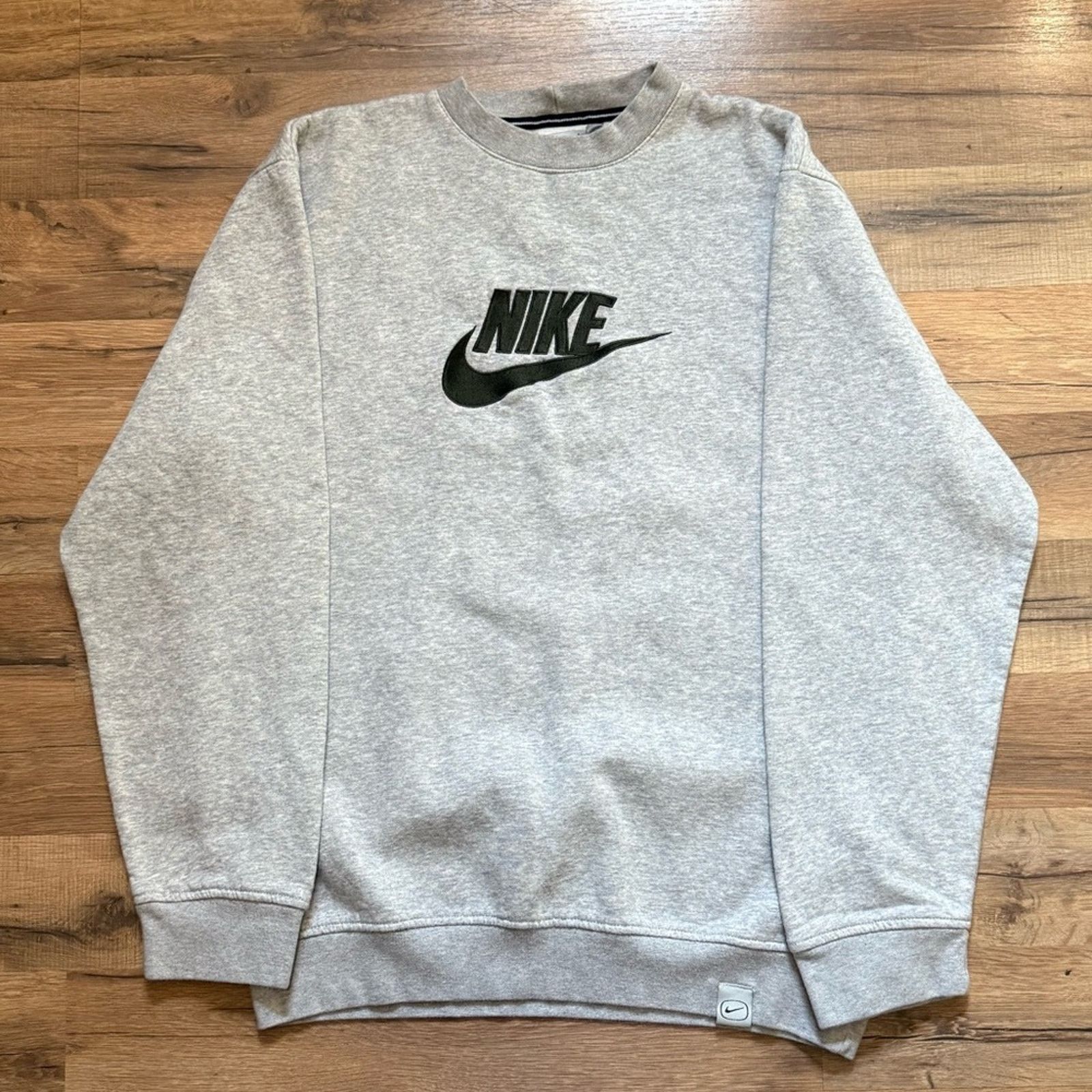 Nike Y2K Nike Spell Out Center Swoosh Crewneck Sweatshirt Size US M / EU 48-50 / 2 - 1 Thumbnail