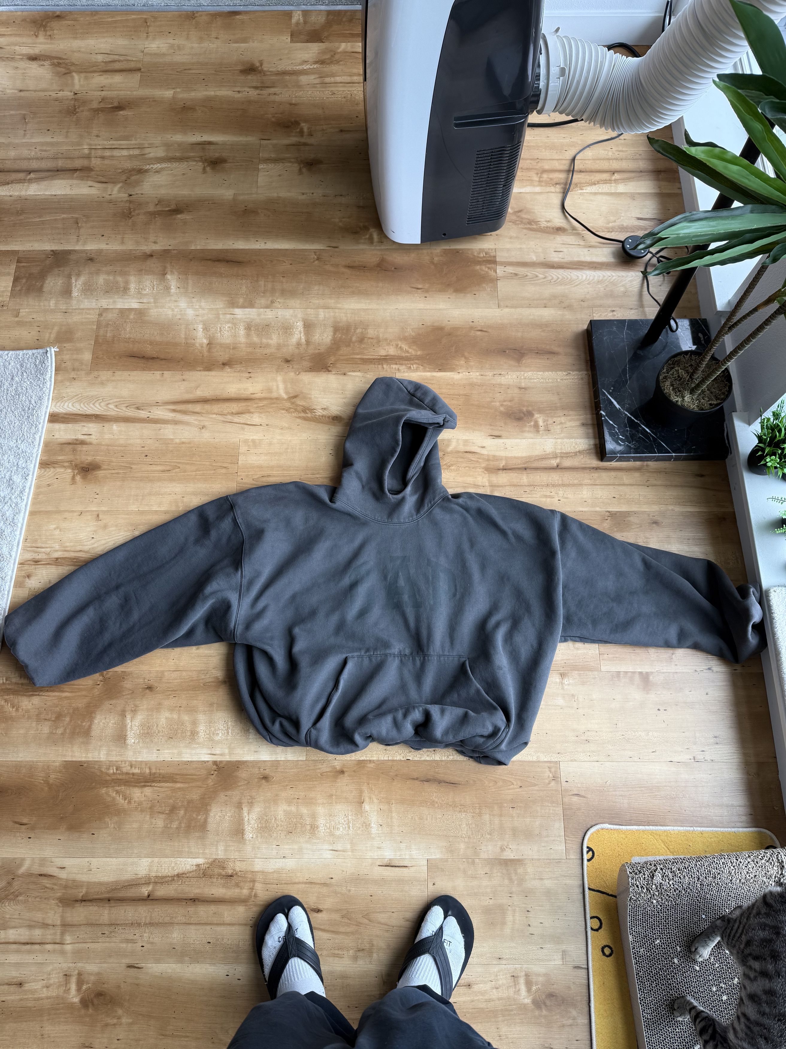 【Yeezy Gap Engineered By Balenciaga】 Dove S Hoodie Gray Buy Yeezy Gap Engineered by Balenciaga Dove Hoodie 'Dark