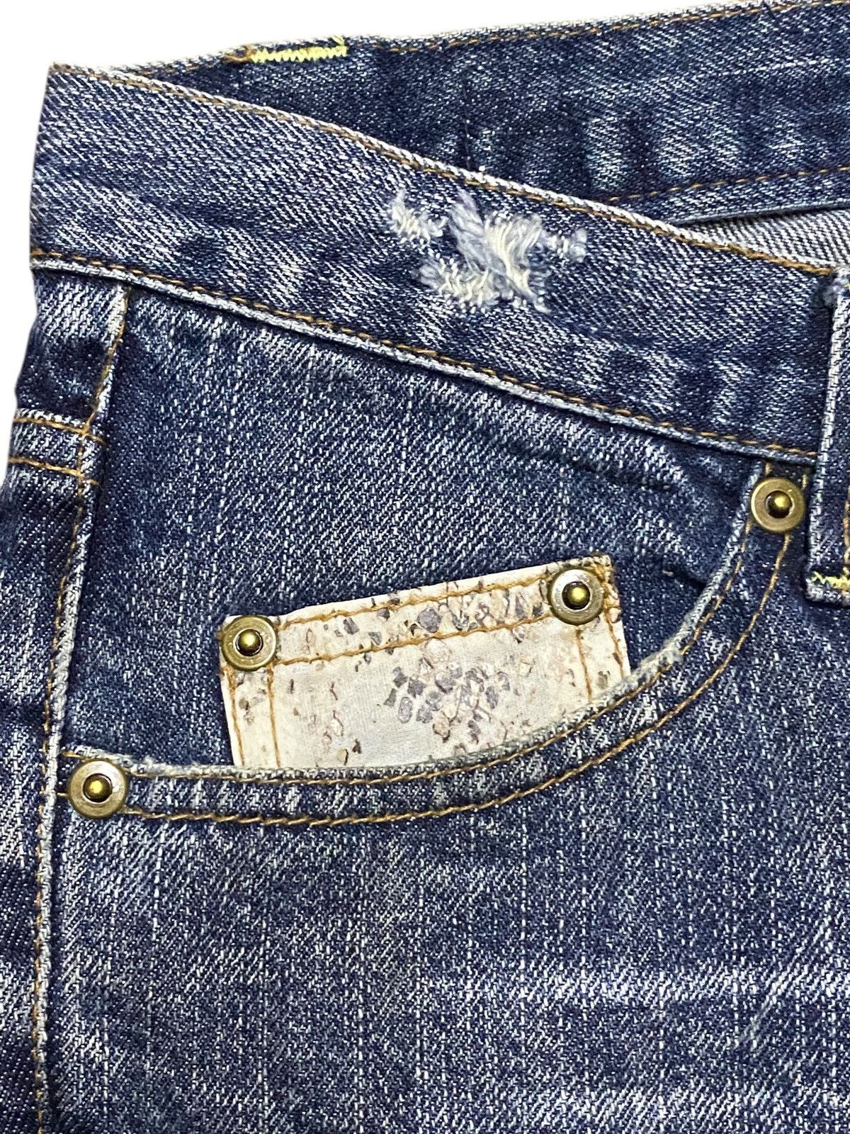 Le Grande Bleu (L.G.B.) Vintage Japanese Brand Thunder Distressed Little Bootcut Size US 35 - 10 Thumbnail