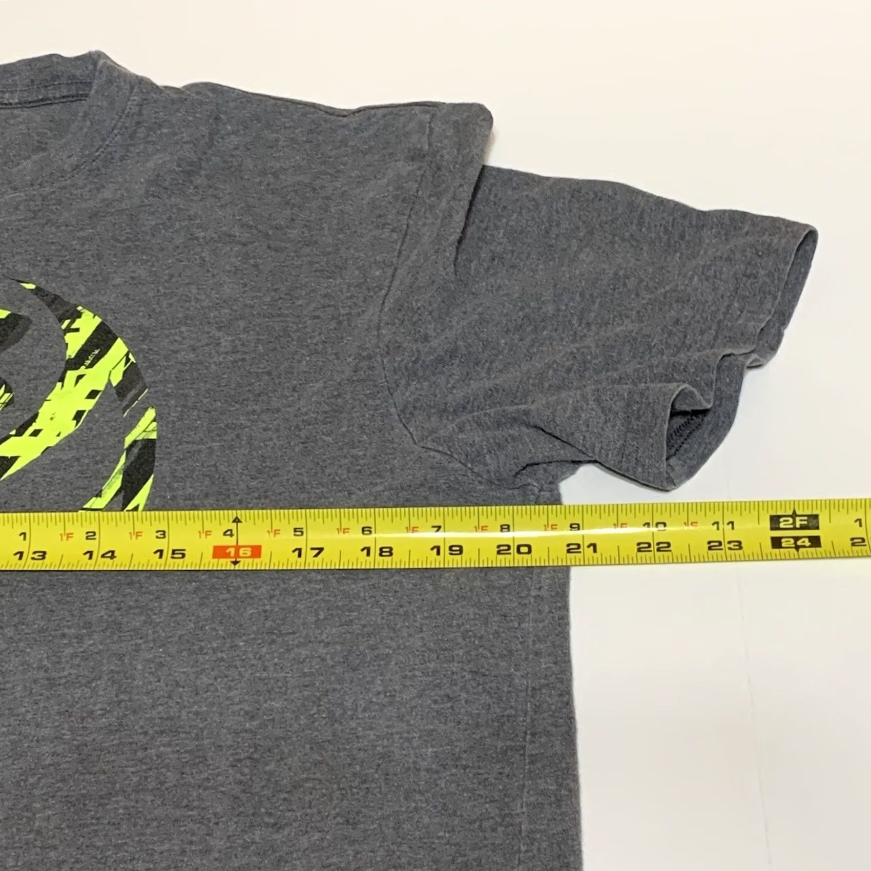 Under Armour Under Armour Heat Gear Loose Mens M Basketball T Shirt Gray Size US M / EU 48-50 / 2 - 7 Thumbnail