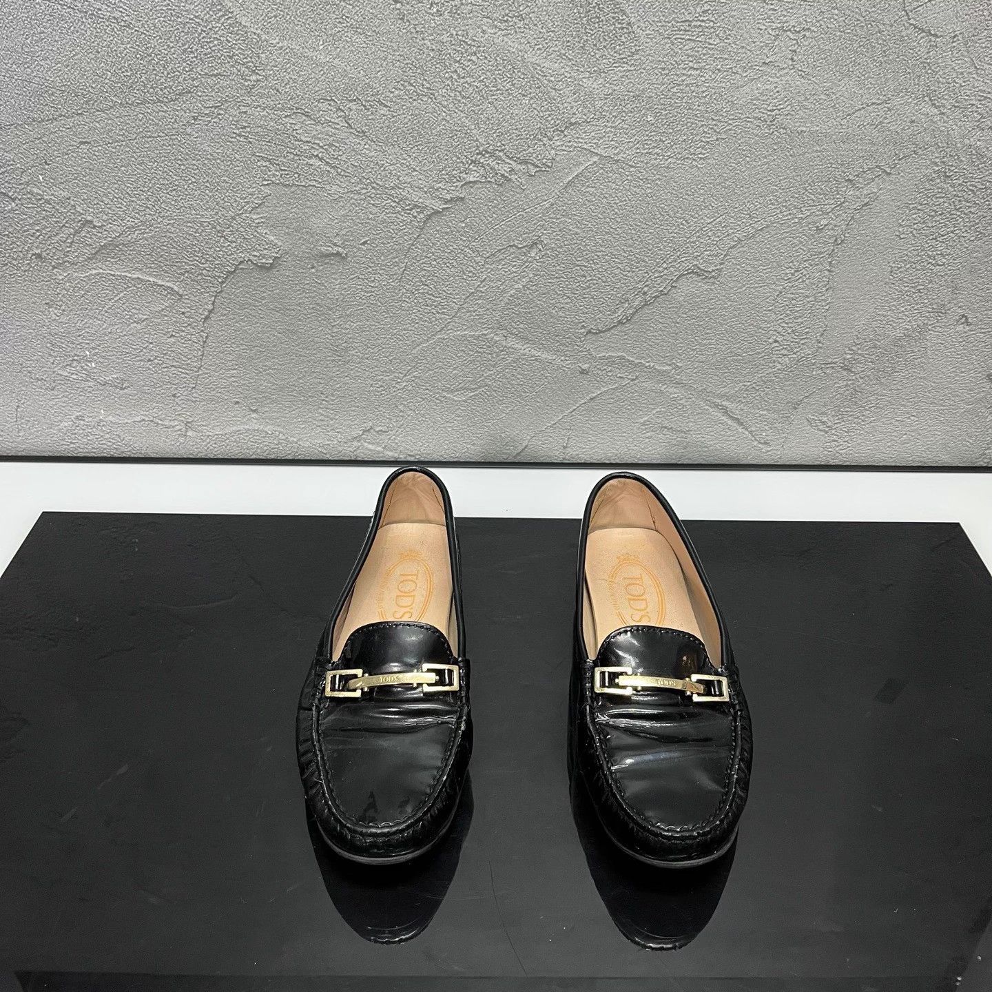 Tod's TOD'S Lock Gommino Loafers 35 98 New Minimal Wear Size US 4 / IT 34 - 2 Thumbnail