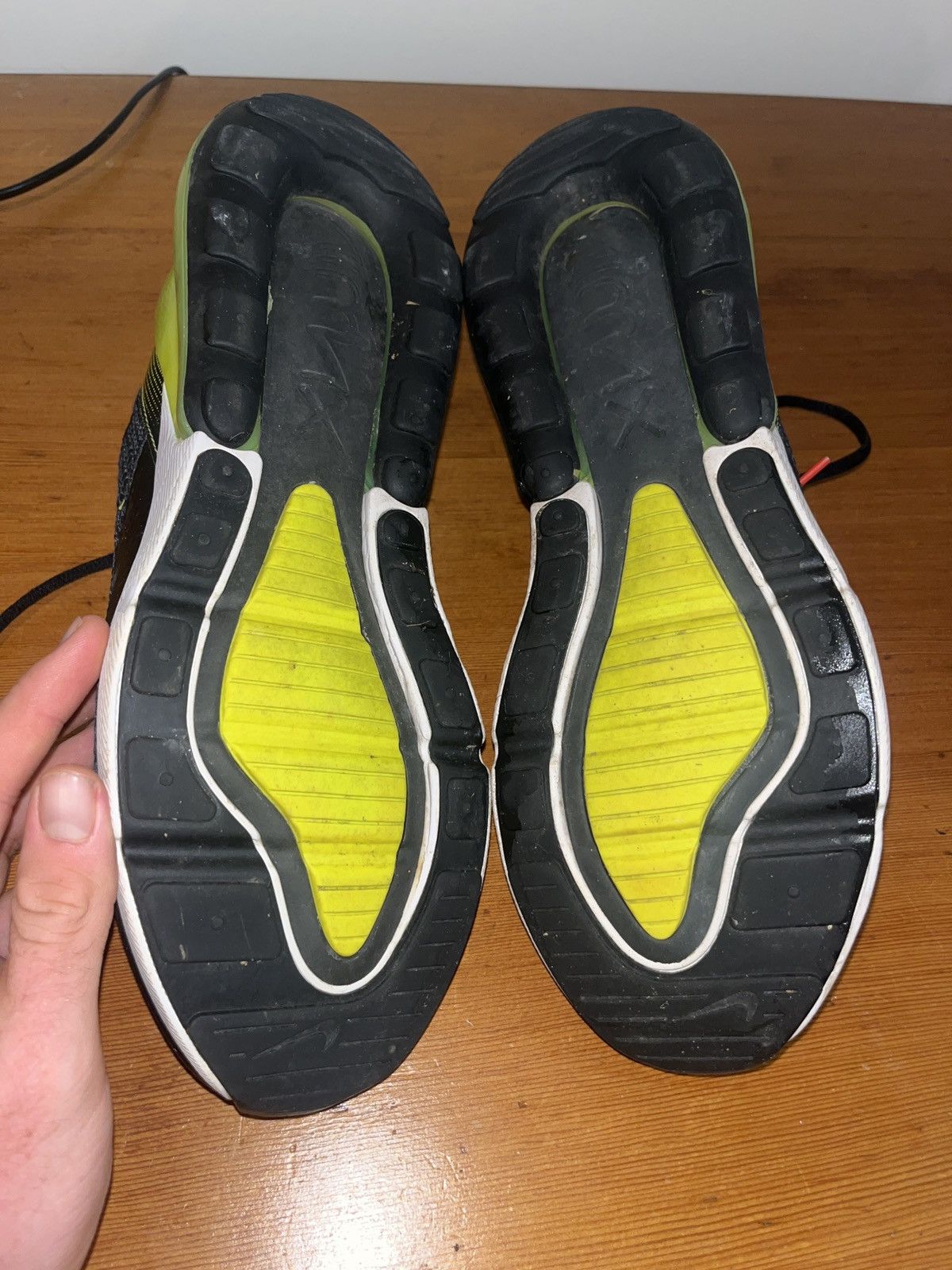 Nike Nike Air Max 270 Size US 10 / EU 43 - 5 Thumbnail
