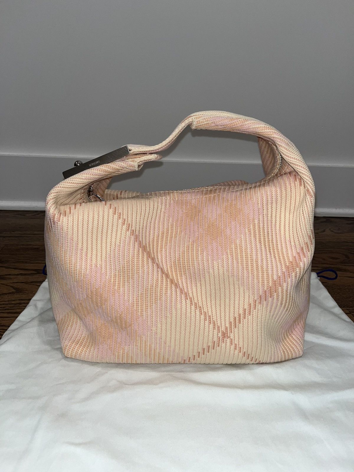 Burberry Burberry Medium Peg Bag Size ONE SIZE - 9 Thumbnail