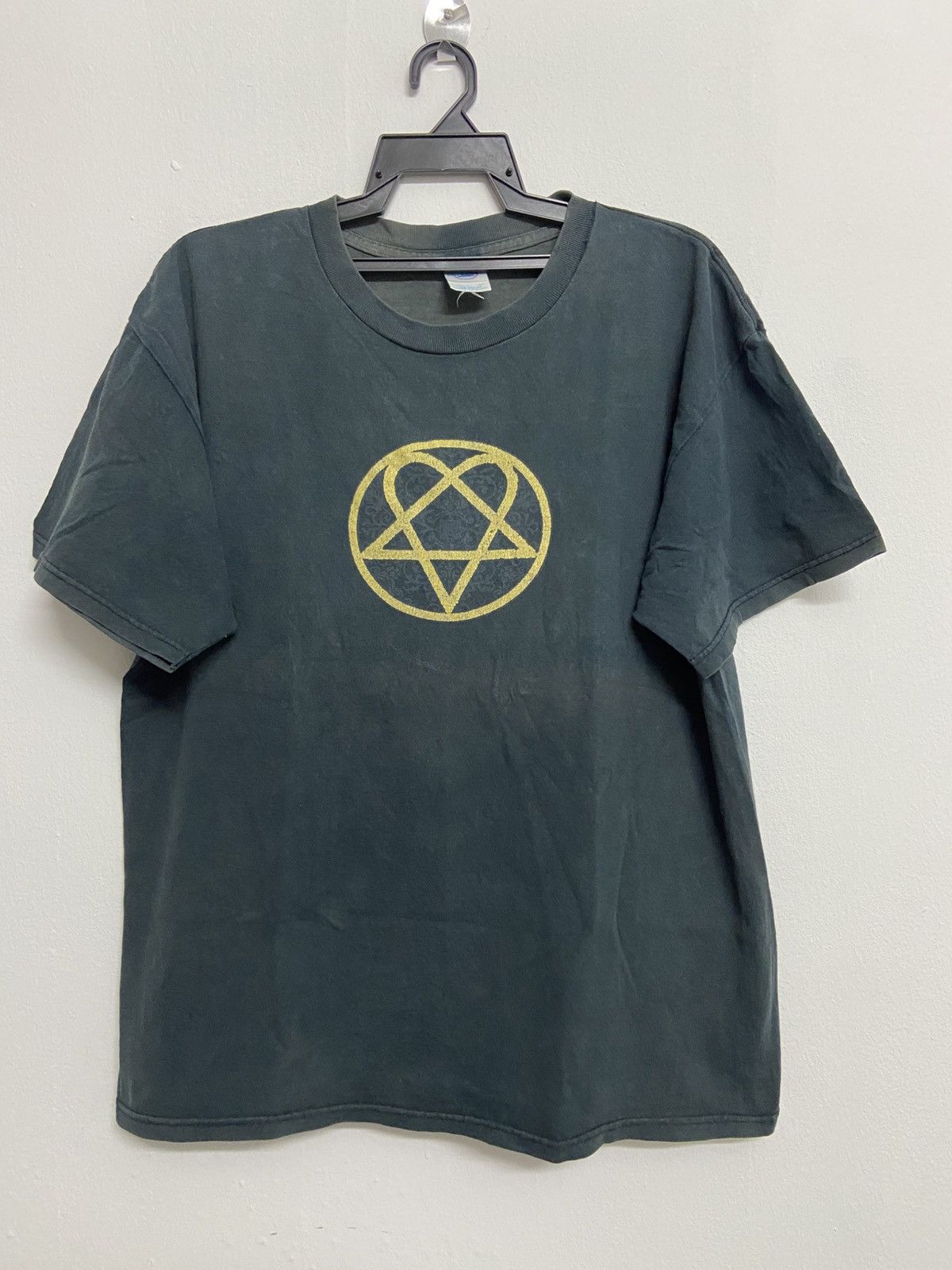 Band Tees × Vintage Vintage 90s HIM Glam Rock Band Tee Size US L / EU 52-54 / 3 - 3 Thumbnail