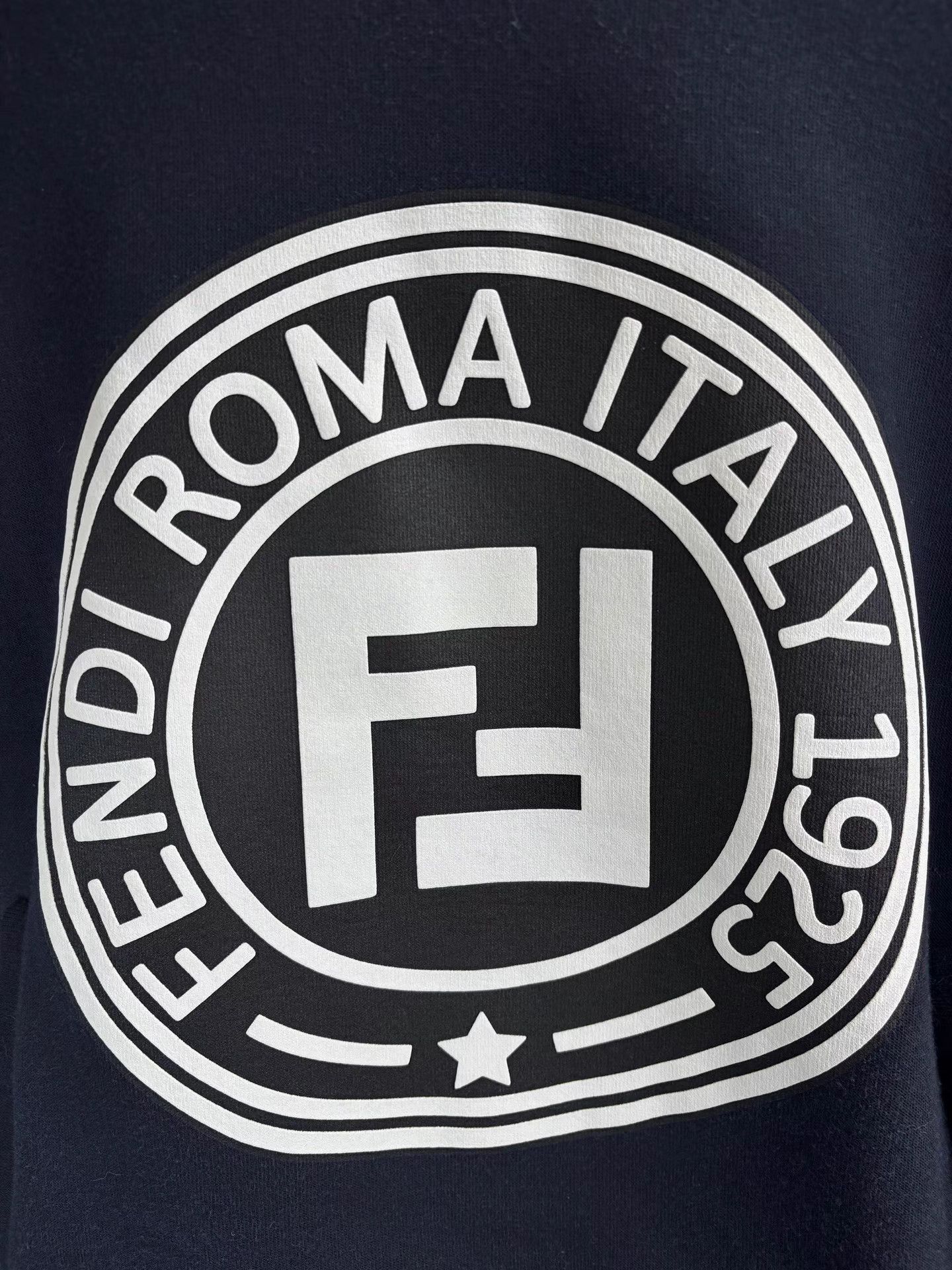 Fendi FENDI FF Logo Round Neck Sweatshirt Size US S / EU 44-46 / 1 - 3 Thumbnail