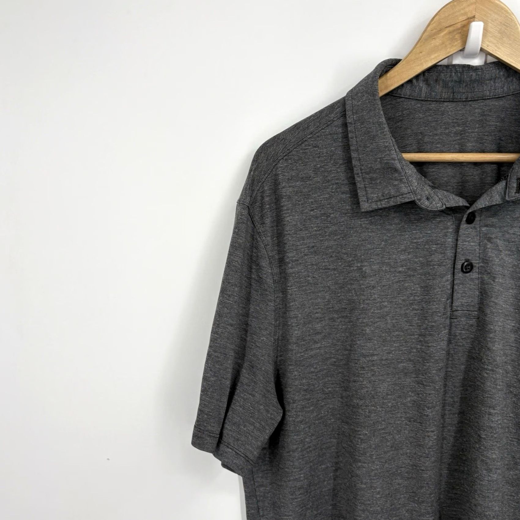 Lululemon Lululemon Polo Shirt Men XL Evolution Golf Short Sleeve Stretch Comfy Office Shirt Polo XLarge Athletic Regular Gray Jersey Logo 90s? Size US XL / EU 56 / 4 - 2 Thumbnail