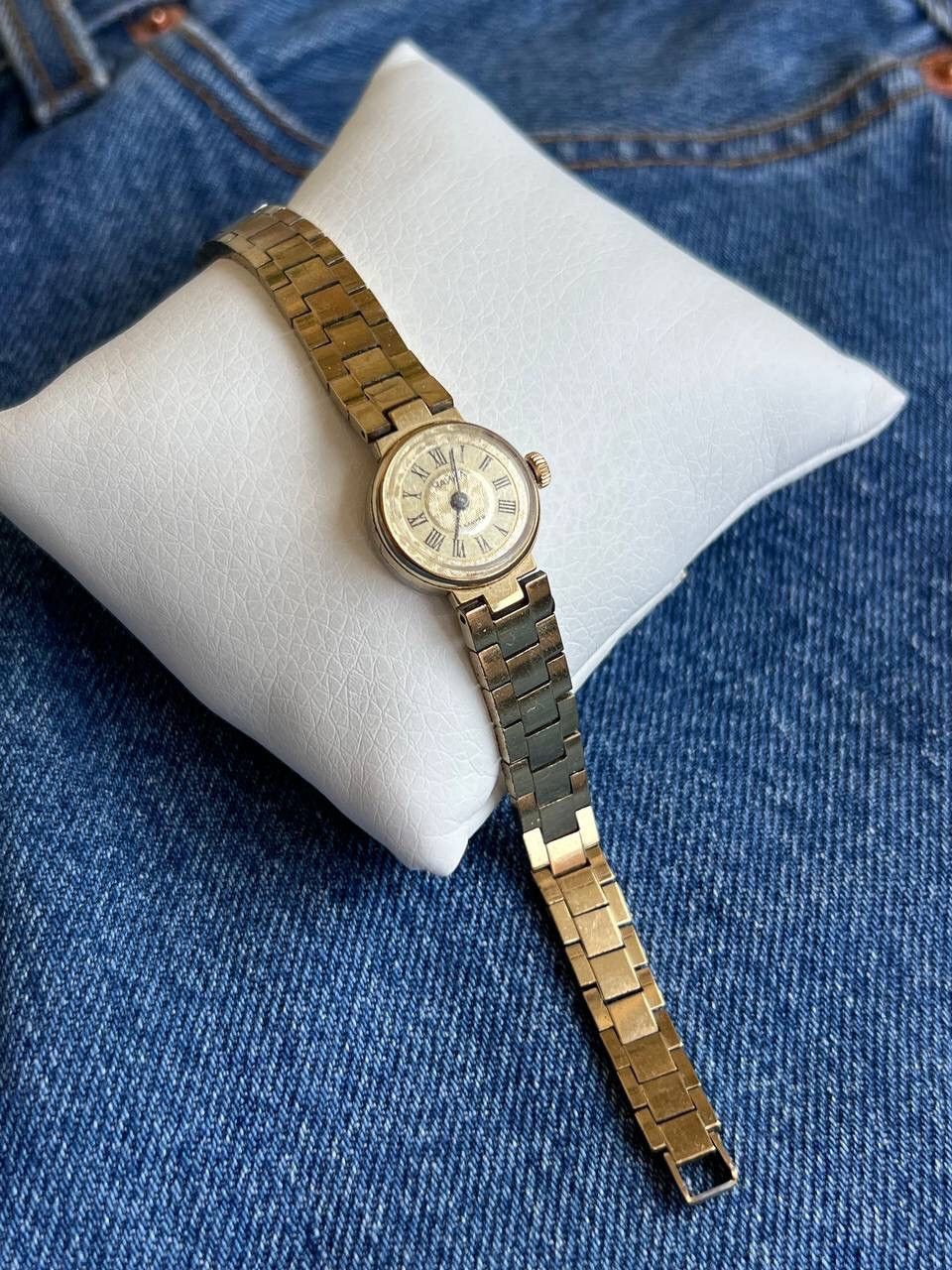 Japanese Brand × Vintage Vintage 80s Japanese style futuristic Watch Avant-garde Form Size ONE SIZE - 1 Thumbnail