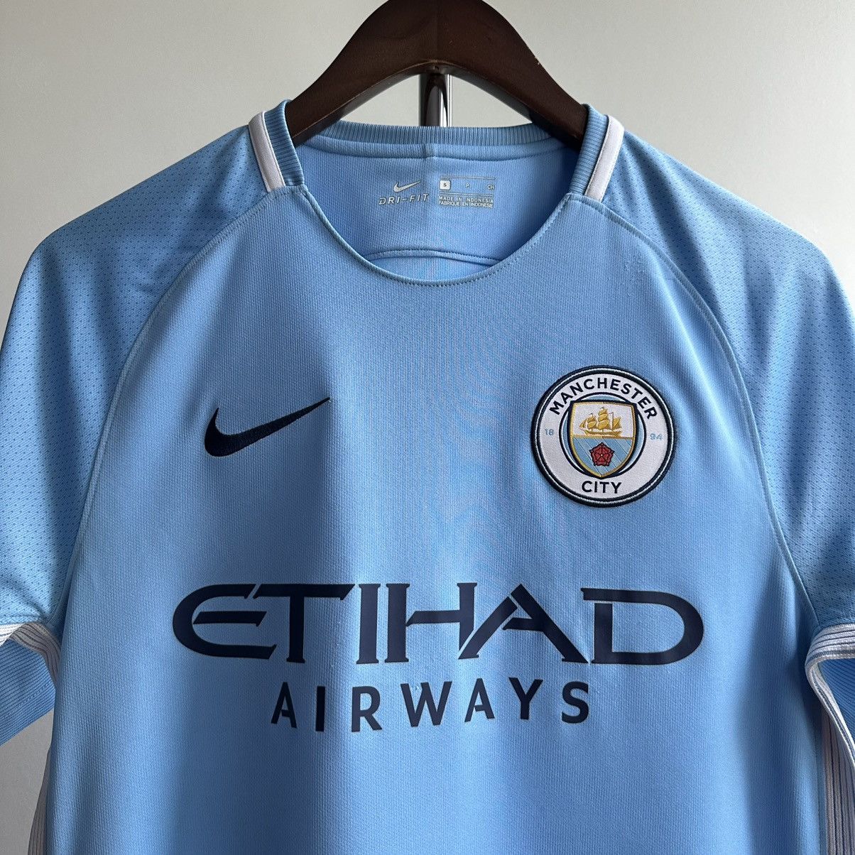 Nike NIKE FC MANCHESTER CITY 2017/18 SOCCER JERSEY FOOTBALL SHIRT Size US S / EU 44-46 / 1 - 2 Thumbnail