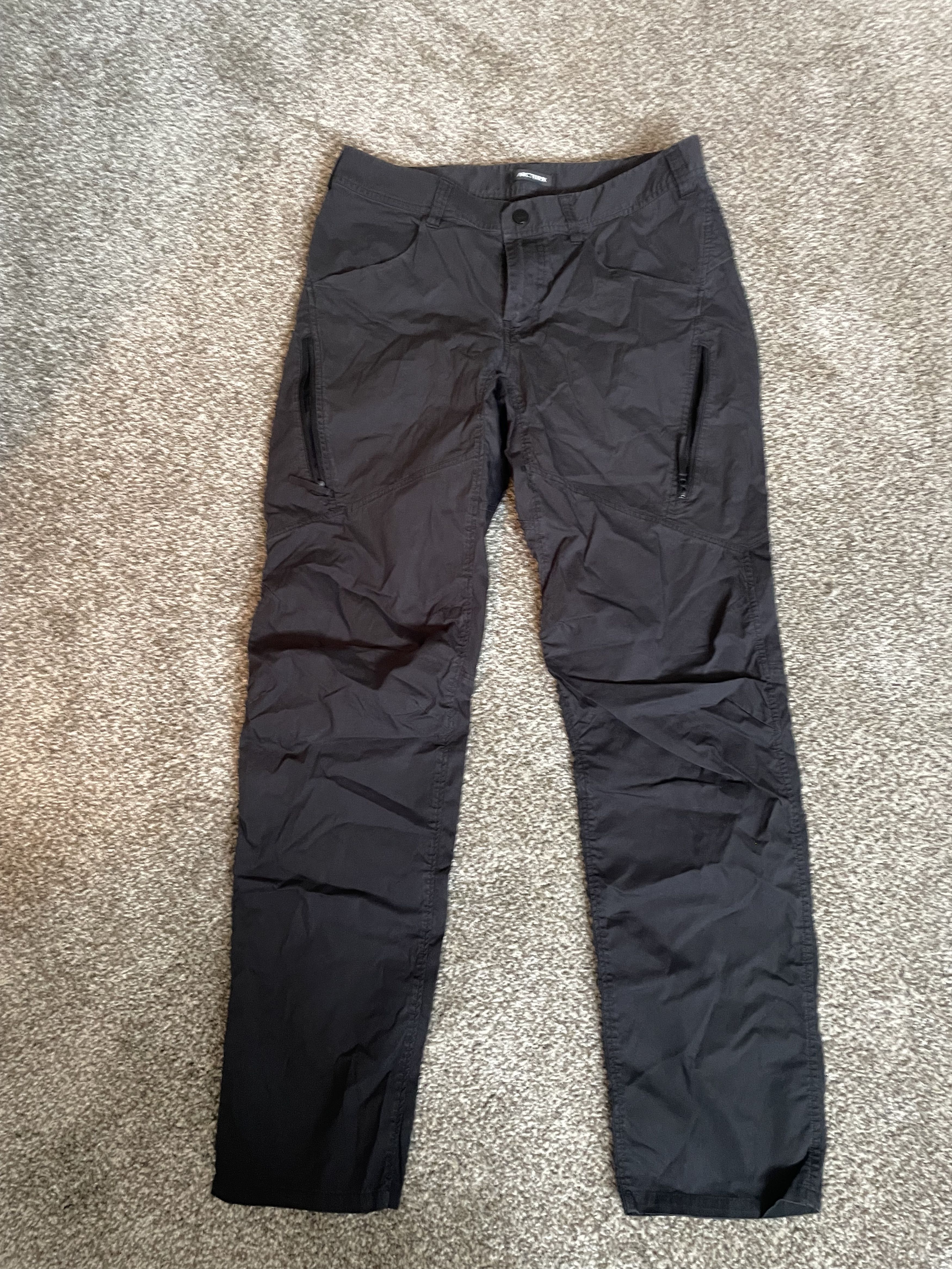ARC&#39;TERYX - ARC&#39;TERYX　trim  fit coupe ajusteeパンツ　３２ Arc'teryx Arcteryx trim fit coupe ajustee pants | Grailed