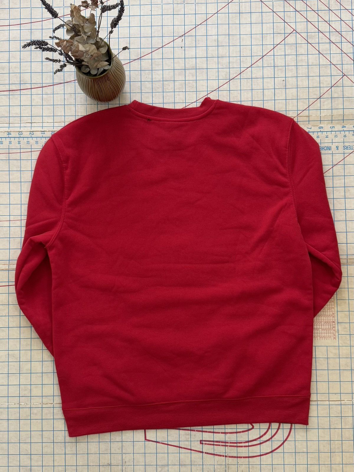 NFL NWOT NFL Team Apparel Tampa Bay Buccaneers Crewneck Large Size US L / EU 52-54 / 3 - 9 Thumbnail