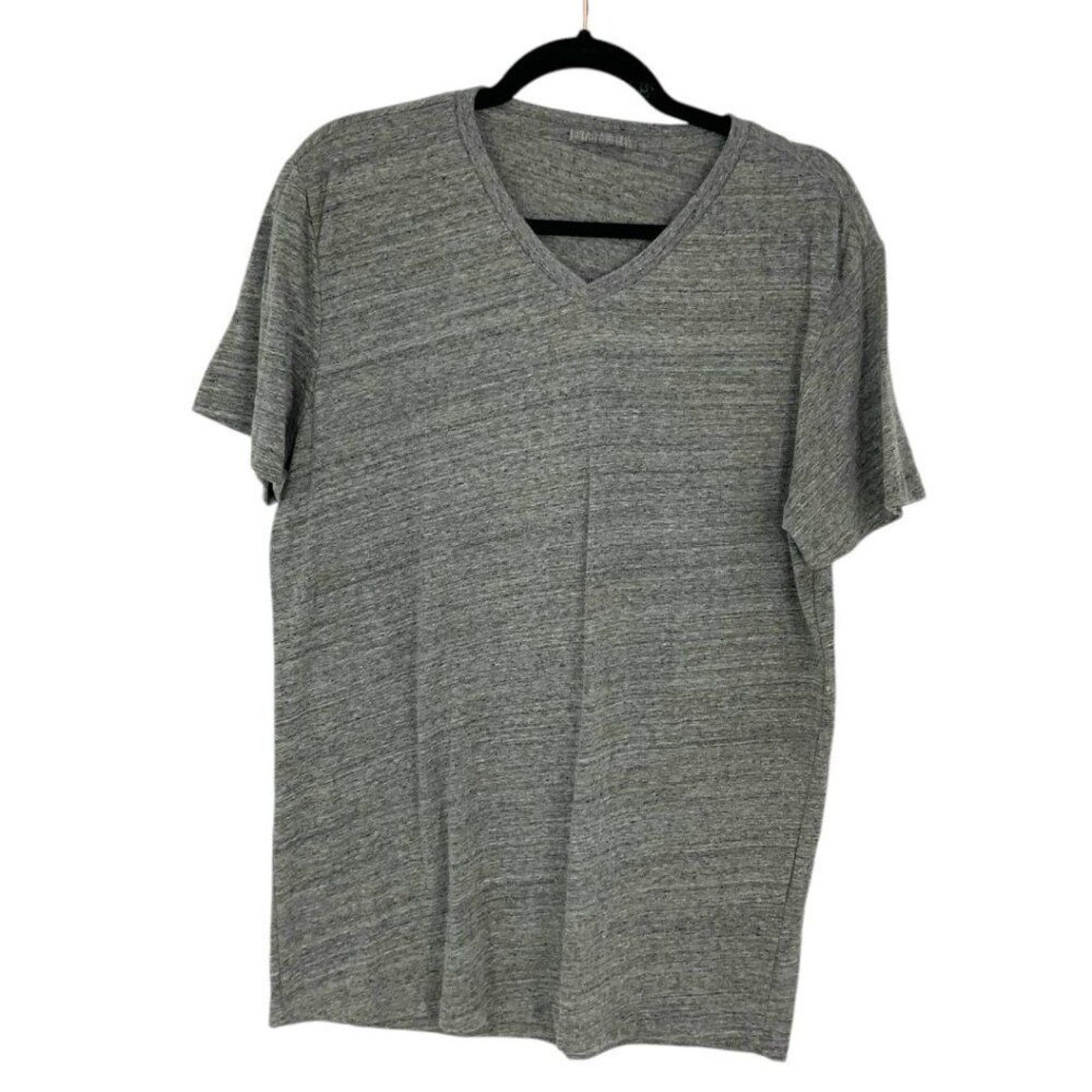 Marine Layer Marine Layer Short Sleeve V Neck T Shirt Gray Size Medium Size US M / EU 48-50 / 2 - 5 Thumbnail