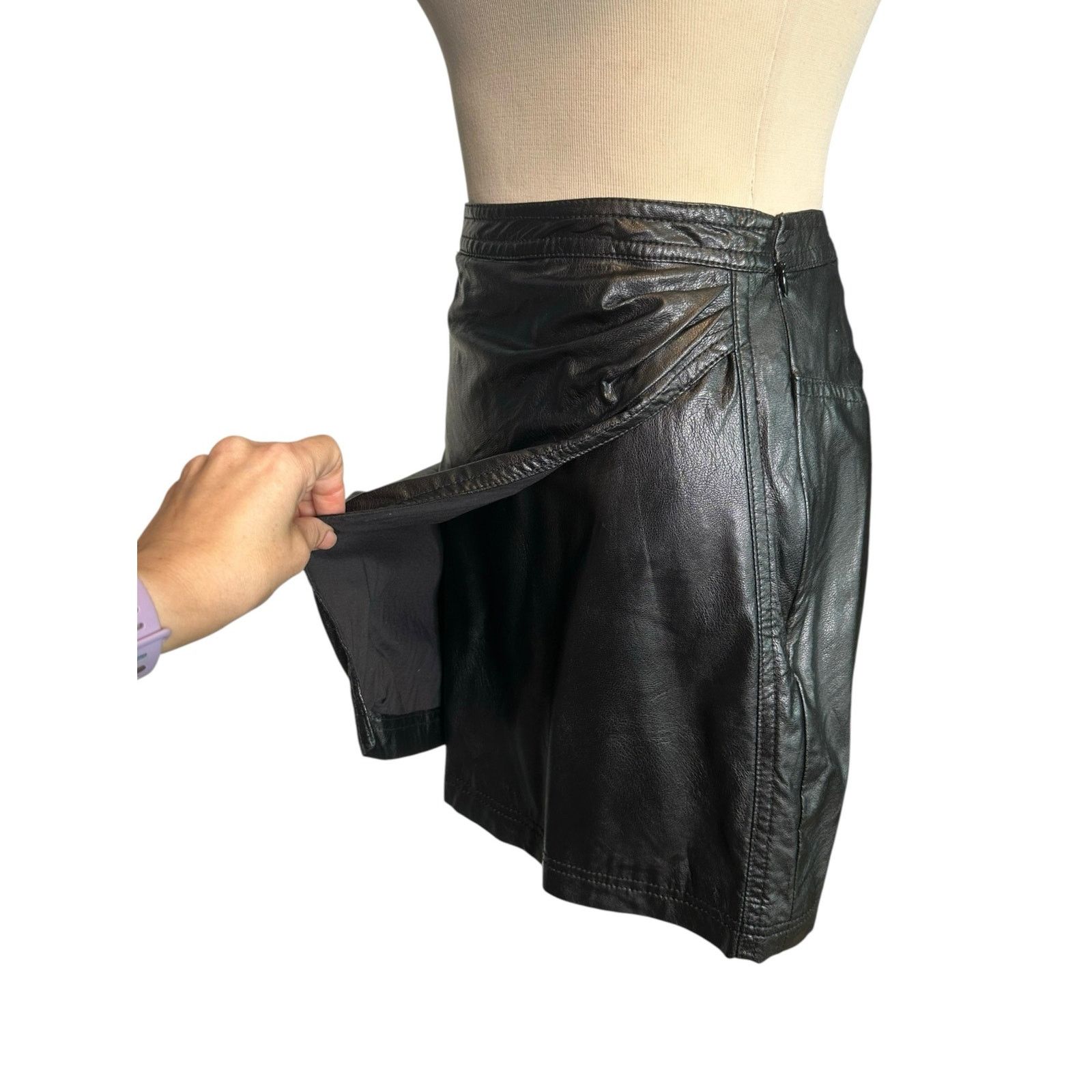 Free People FREE PEOPLE Fake Out Faux Leather Mini Skirt Women’s 4 Size 27" / US 4 / IT 40 - 6 Thumbnail