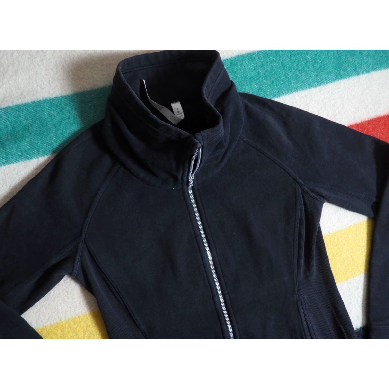 Lululemon Lululemon Full Zip Black Athleisure Jacket Womens 8 Running & Jogging Sweatshirt Sportswear Size M / US 6-8 / IT 42-44 - 2 Thumbnail