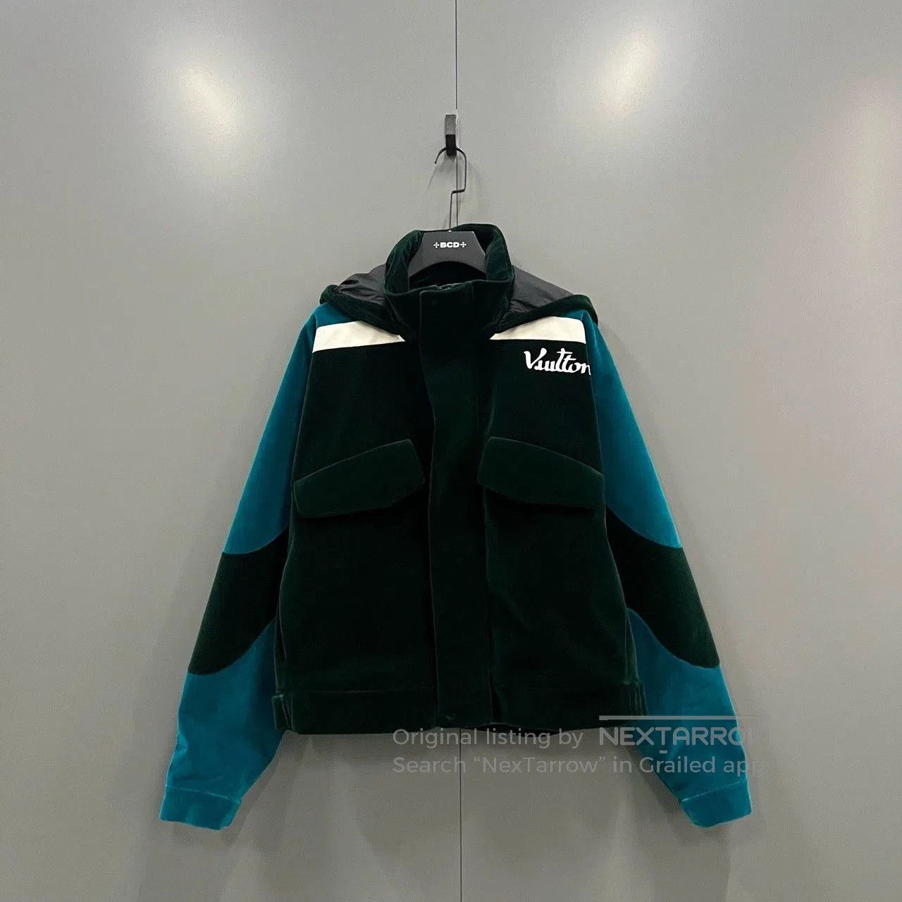 Louis Vuitton louis vuitton color block velvet jacket. Size US L / EU 52-54 / 3 - 1 Thumbnail