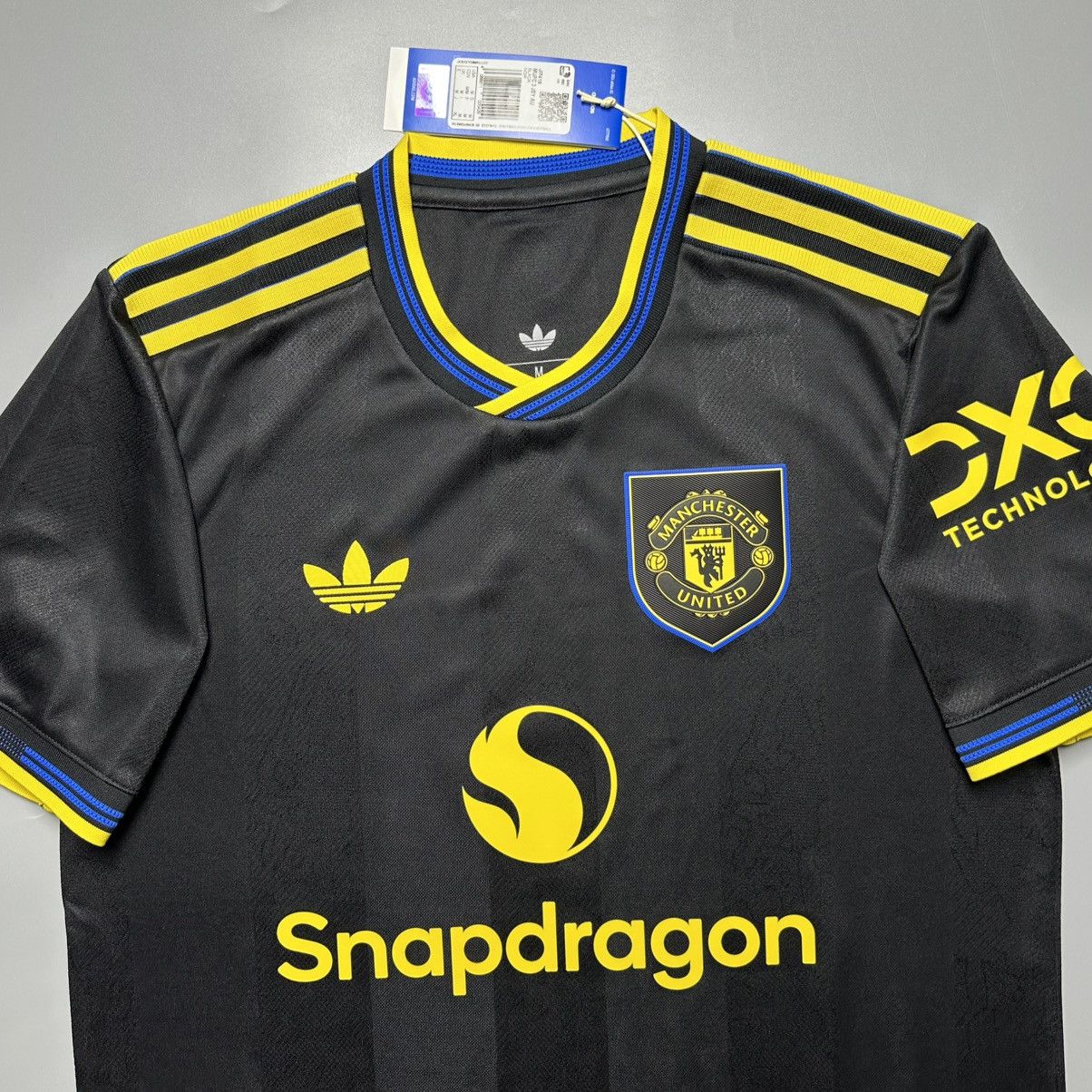 Vintage MAN UNITED ADIDAS 2025/2026 PLAYER ISSUE JERSEY #10 CUNHA Size US M / EU 48-50 / 2 - 4 Thumbnail