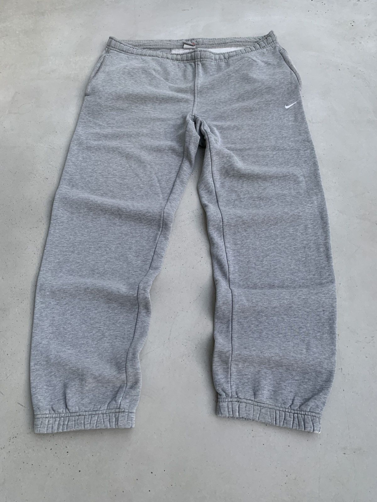 Nike Nike Sweatpants Baggy Vintage Avantgarde Pants Sportswear Size US 34 / EU 50 - 2 Thumbnail