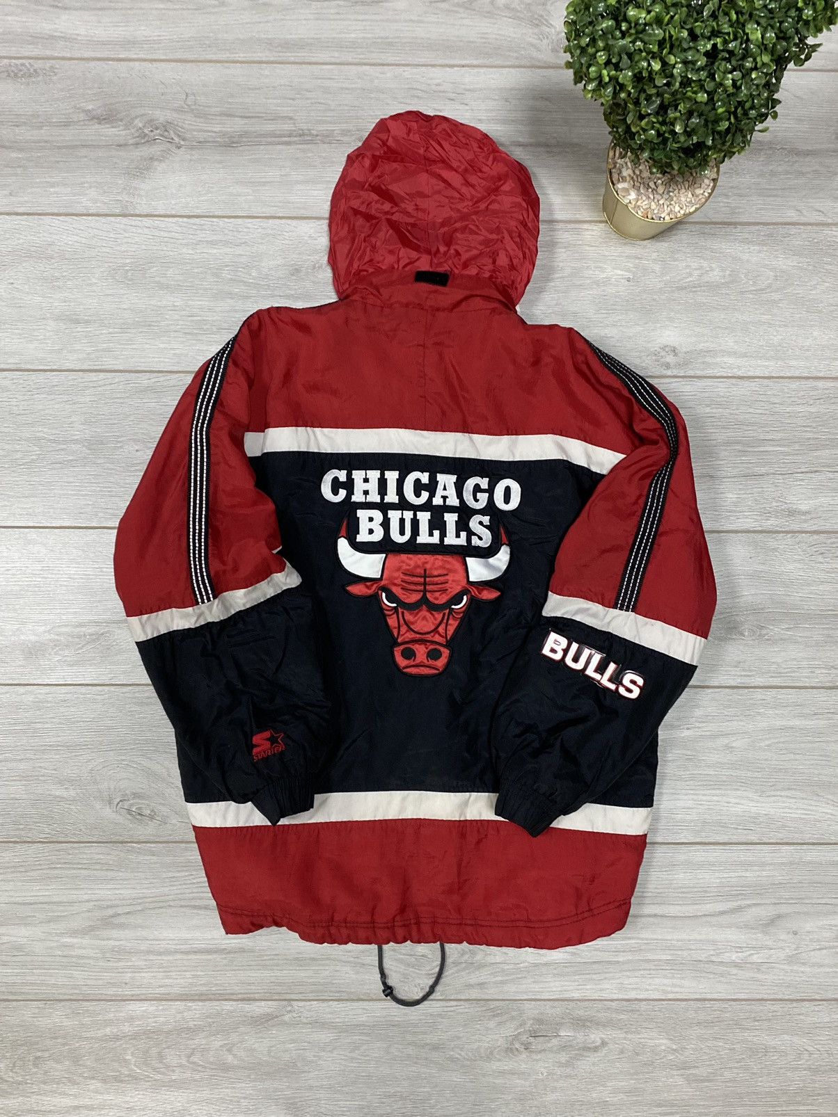 NBA Chicago Bulls Starter vintage big logo head jacket Size US S / EU 44-46 / 1 - 2 Thumbnail