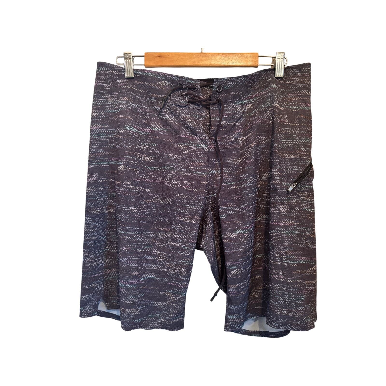 Lululemon Lululemon Grey Swim Short Men's Size 34 Size US 34 / EU 50 - 1 Thumbnail