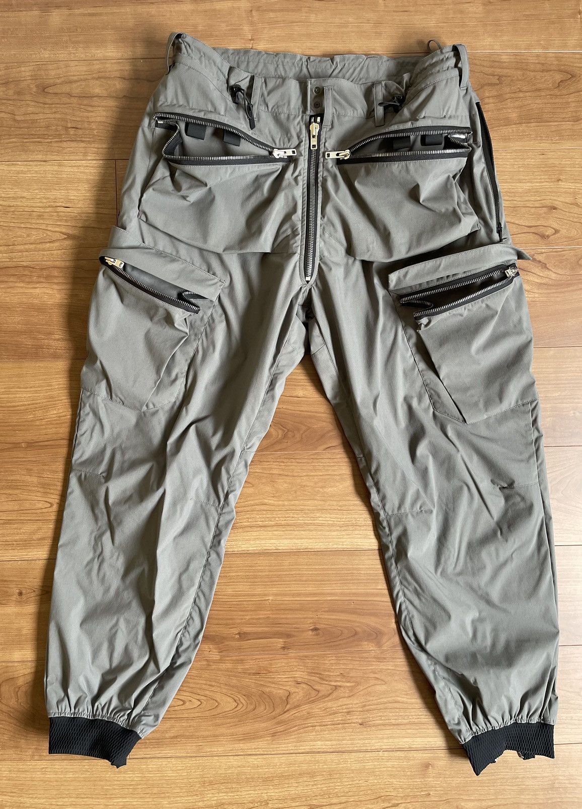 Acronym P38-E 1.1.1 Size US 34 / EU 50 - 2 Thumbnail