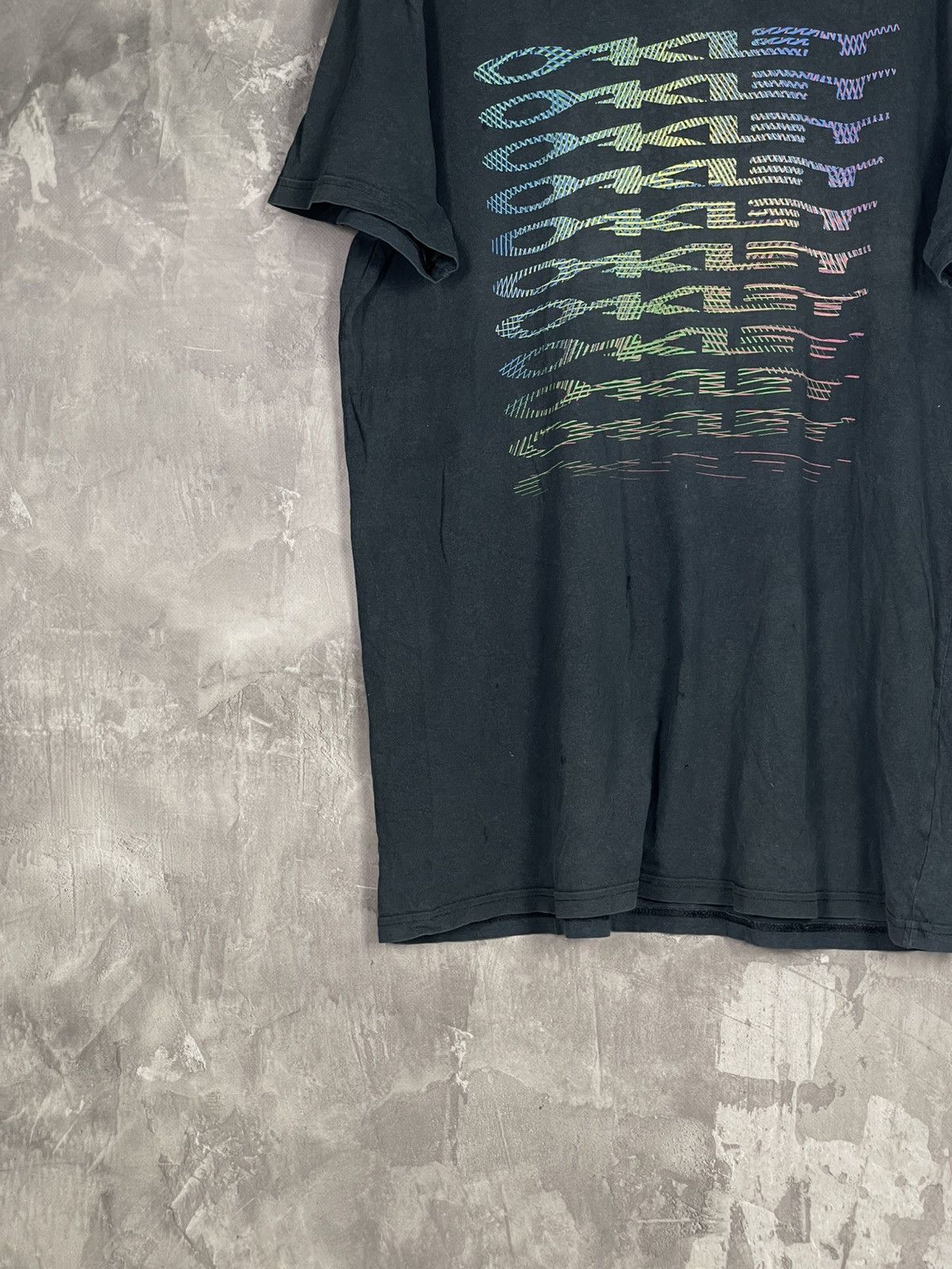 Other Vintage Oakley big logo Y2K Retro Faded t shirt Size US L / EU 52-54 / 3 - 5 Thumbnail