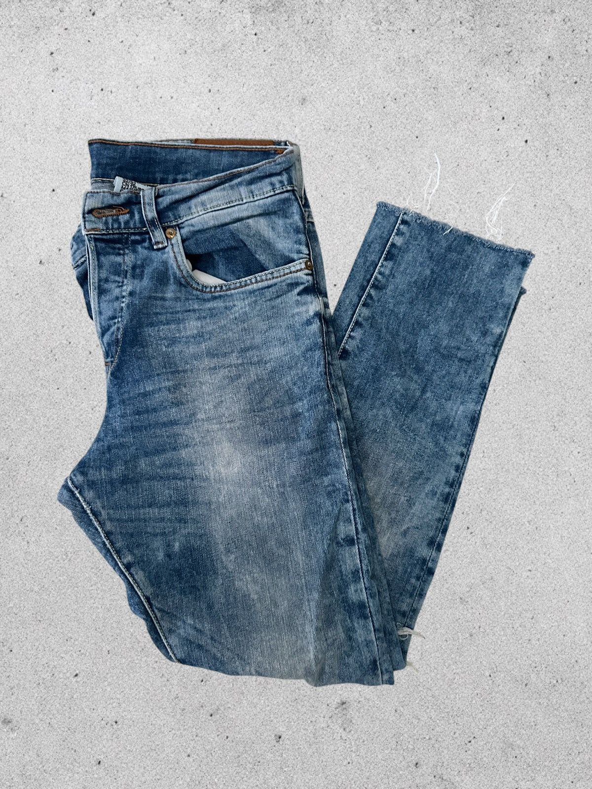 H&M H&M Low Rise Skinny Cropped Jeans Size US 32 / EU 48 - 5 Thumbnail