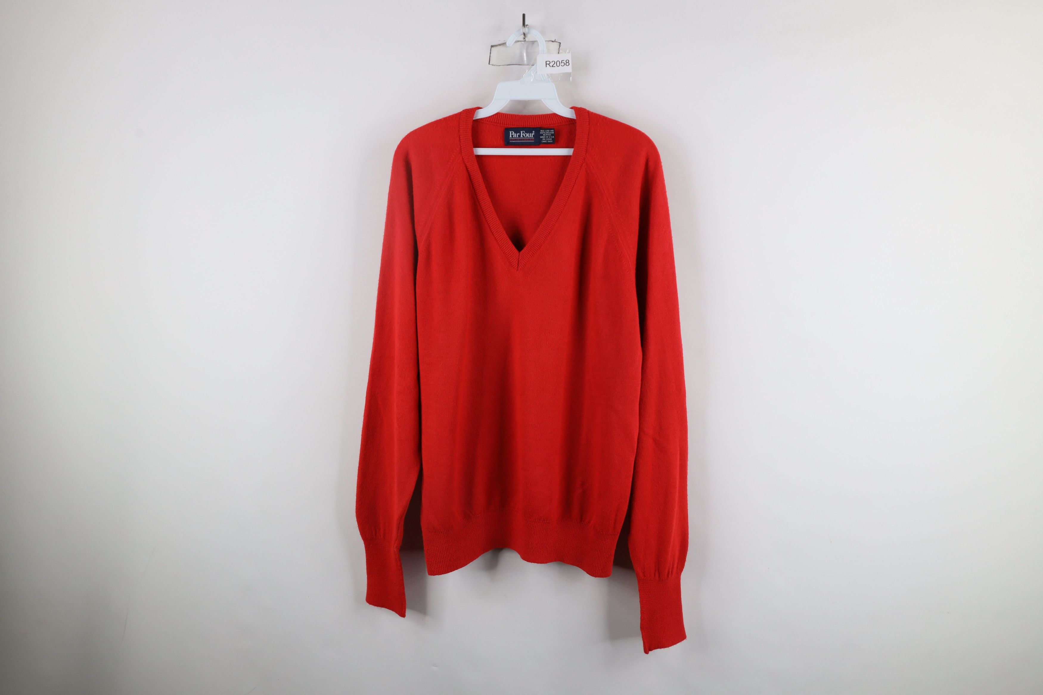 Vintage Vintage 70s Streetwear Soft Knit V-Neck Sweater Red USA Size US L / EU 52-54 / 3 - 1 Thumbnail