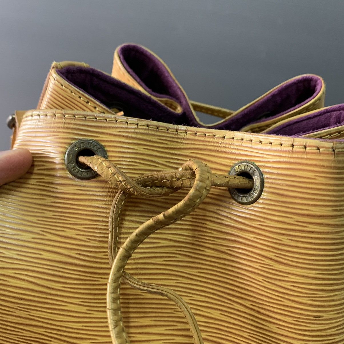 Louis Vuitton Louis Vuitton Epi Leather Bucket Gm Size ONE SIZE - 16 Thumbnail