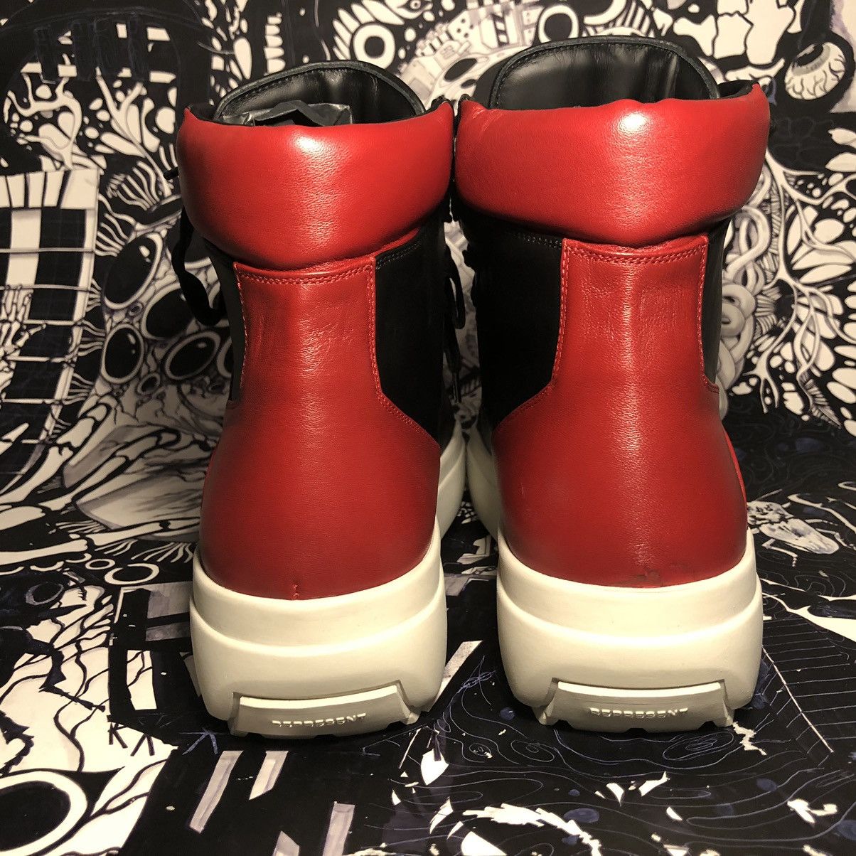 Represent Clo. SAMPLE SS18 The Alpha Mid Black / Red Bred Size US 10 / EU 43 - 9 Thumbnail