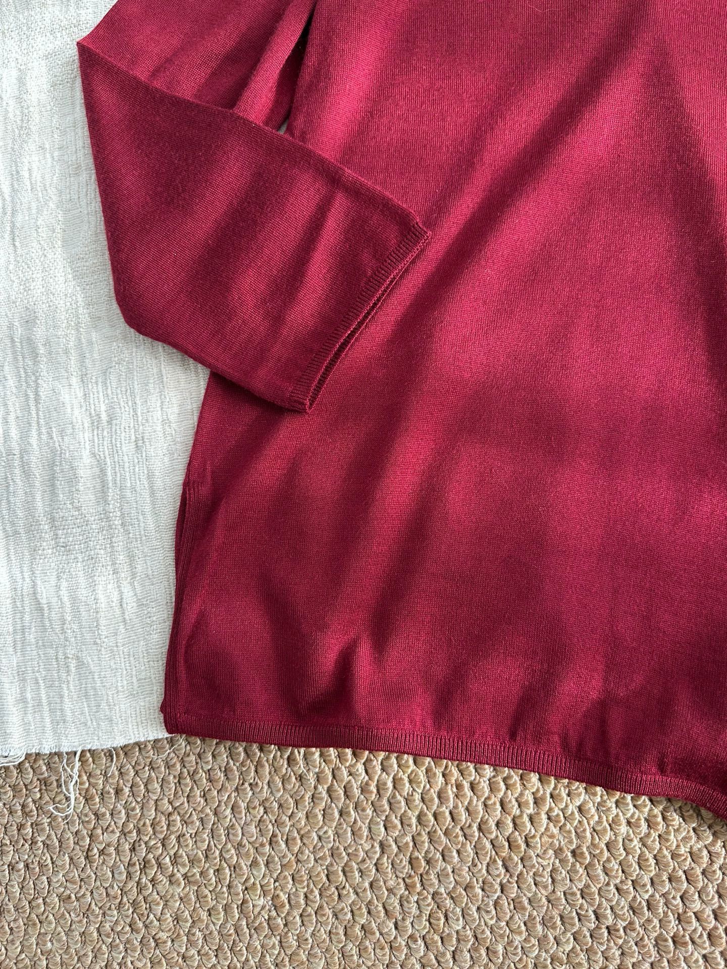 Hermes HERMES JPG V-neck cashmere knit top women's red Size S / US 4 / IT 40 - 4 Thumbnail