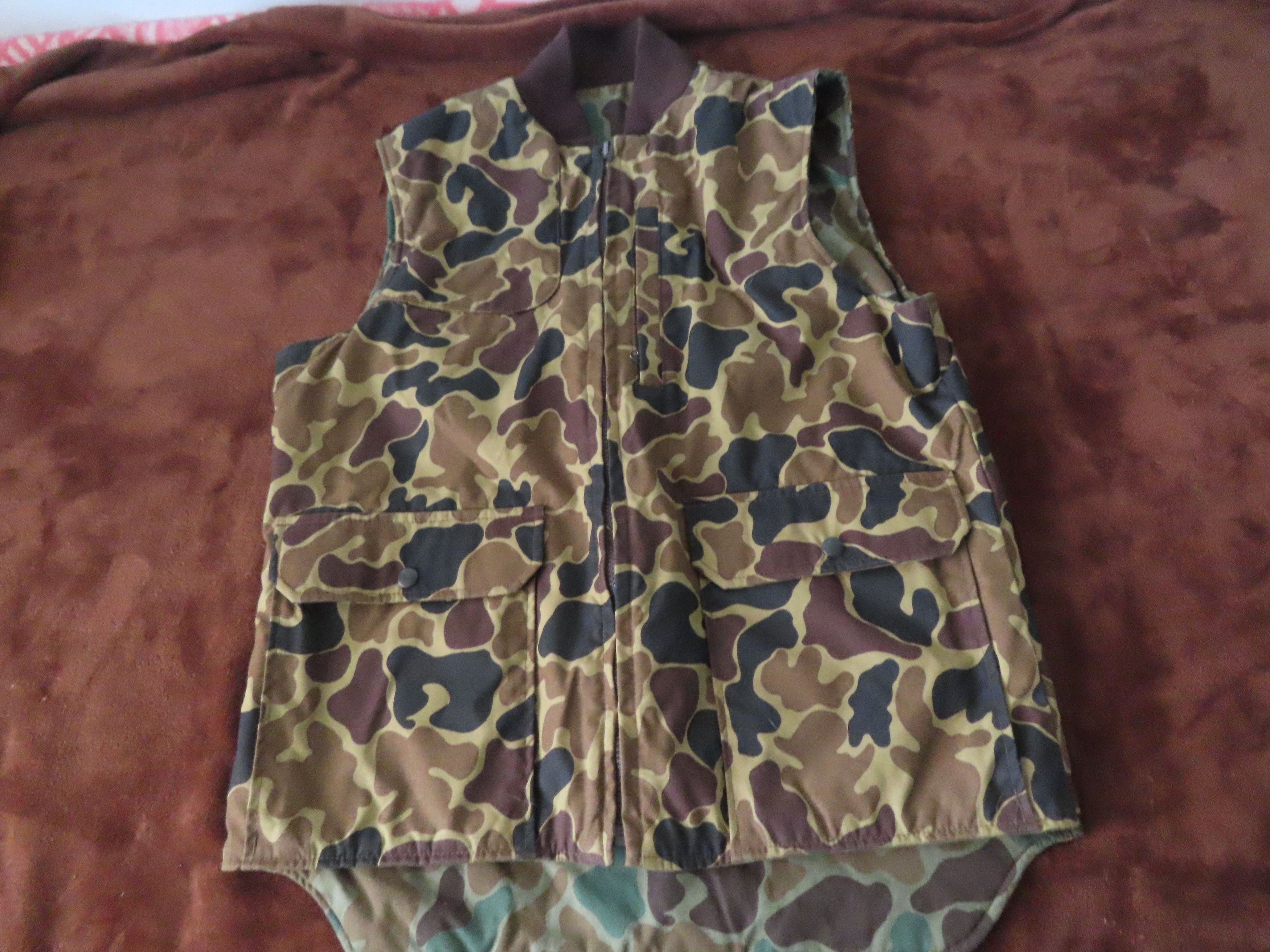 Vintage Woolrich Goretex tan Camo Jacket W/ reverse Vest