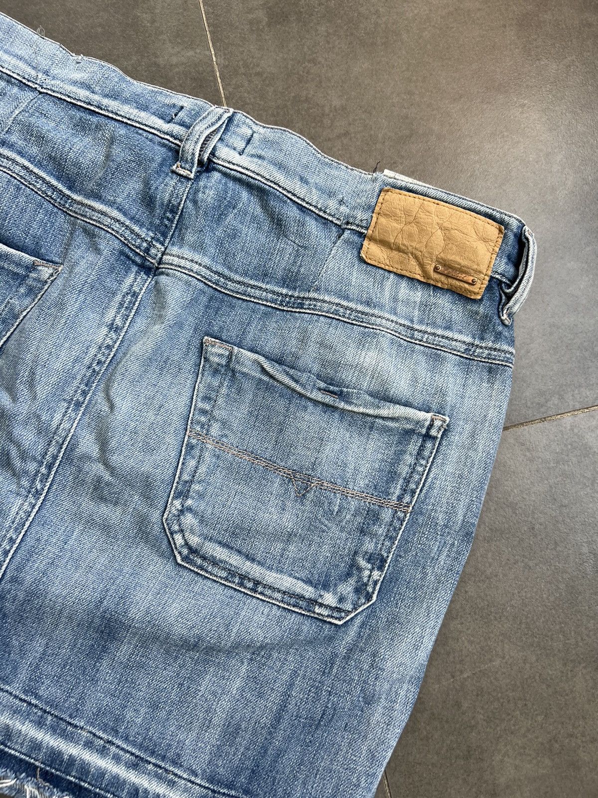 Diesel VINTAGE DIESEL DISTRESSED SKIRT DENIM JEANS Size 27" / US 4 / IT 40 - 7 Thumbnail