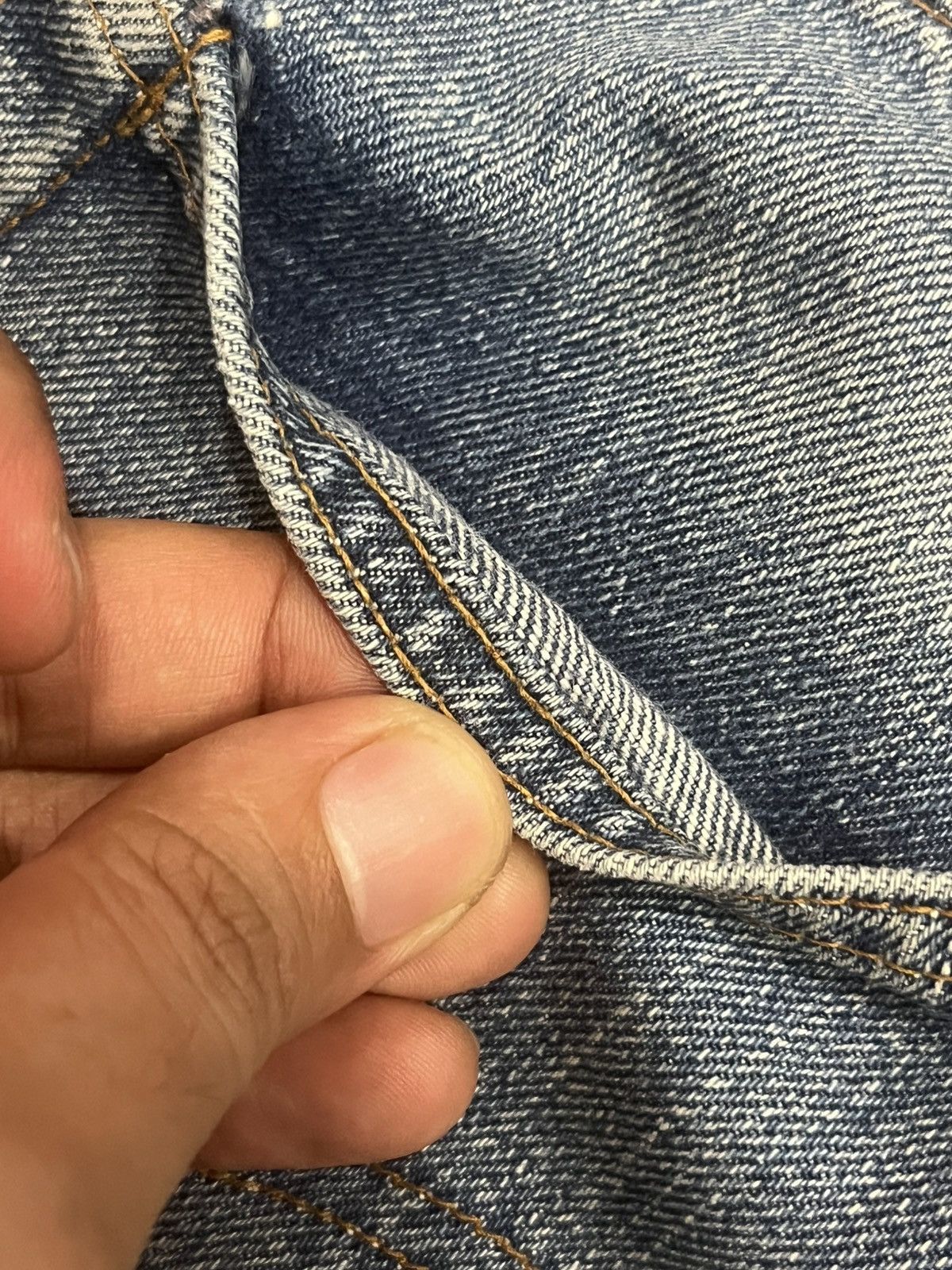 Levi's Vintage 60s Levi’s 501 Button No 6 Distressed Selvedge Jeans Size US 28 / EU 44 - 11 Thumbnail