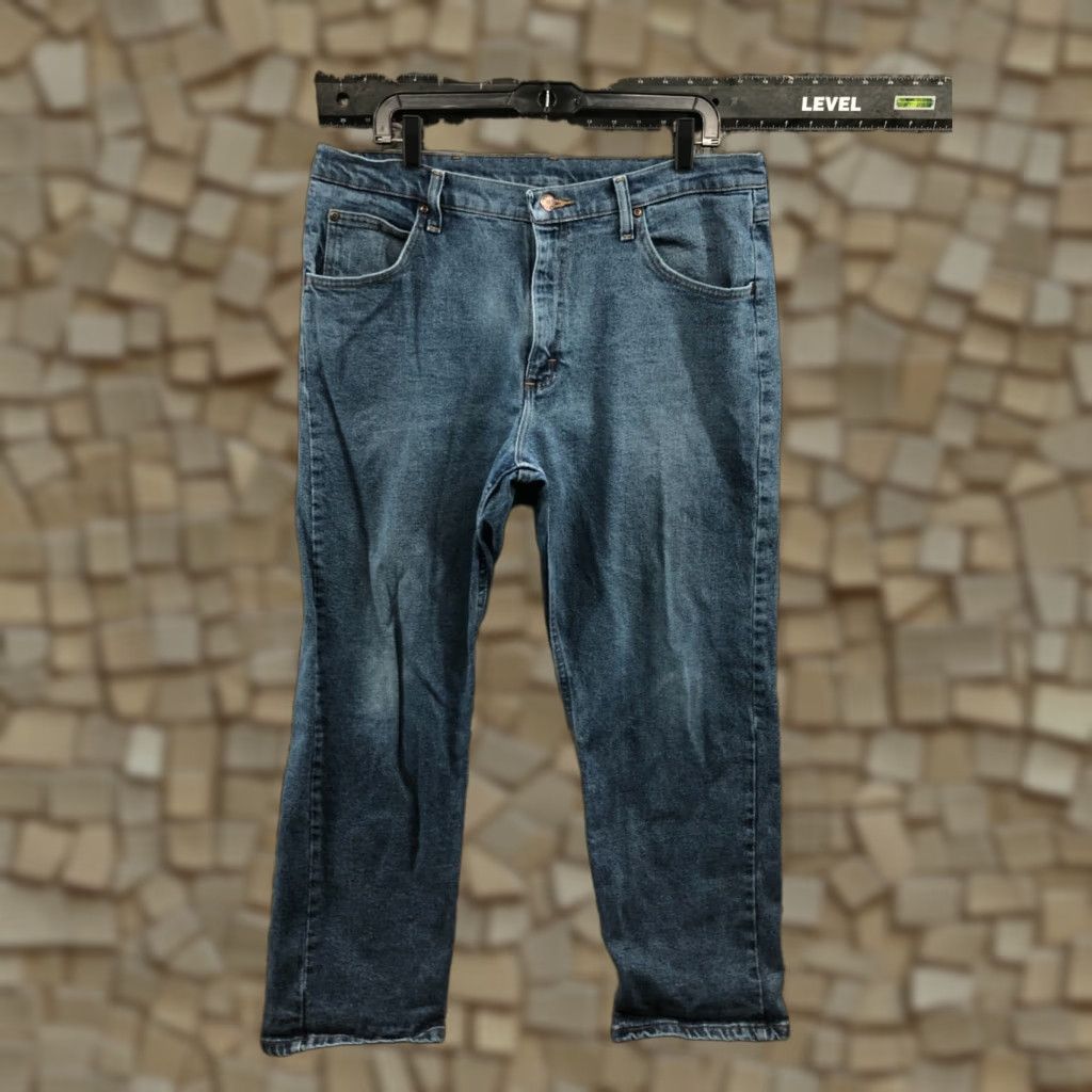 Wrangler Wrangler Jeans Straight 36x29 Mens Mid Wash Blue Denim 5-Pocket Cotton Blend Regular Rise Medium Wash Jeans Men Size US 36 / EU 52 - 1 Thumbnail