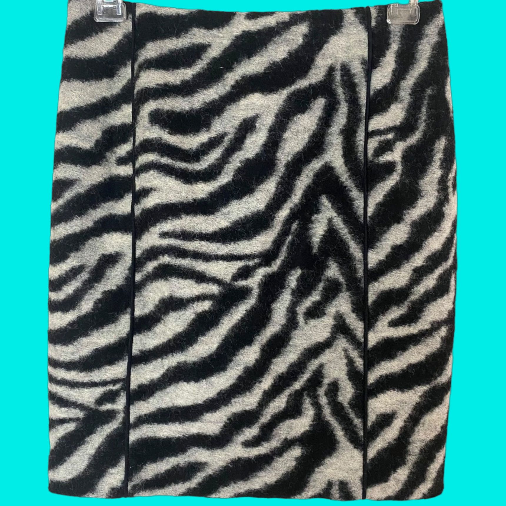 Ann Taylor VINTAGE Ann Taylor Skirt Petite Zebra Print Wool Jacquard Mini 2P Womens Black & White 2P Petite New Size 26" / US 2 / IT 38 - 1 Thumbnail