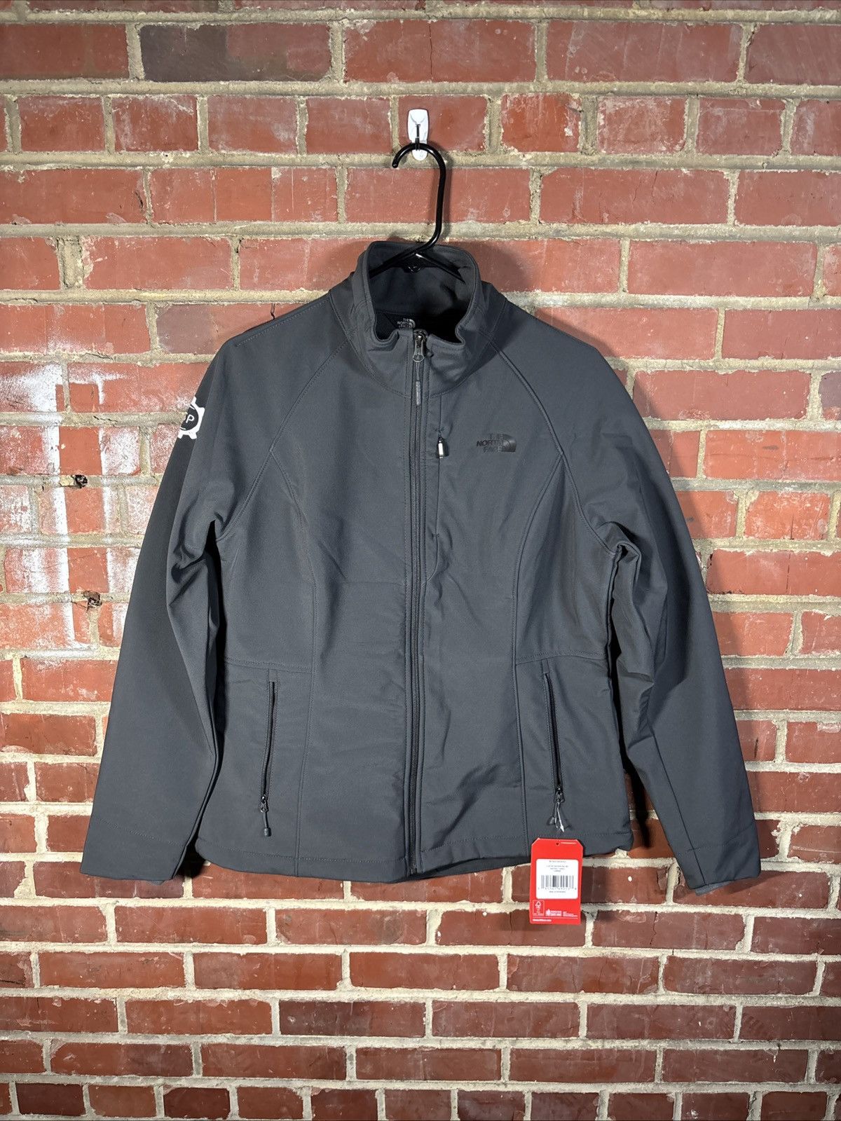 The North Face NEW North Face Apex Barrir Jacket Logo Women's Large NWT Size L / US 10 / IT 46 - 1 Thumbnail