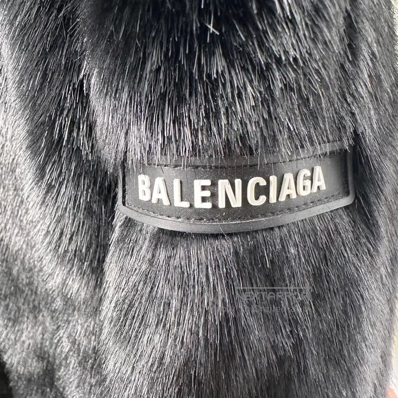 Balenciaga Balenciaga Sleeve Label Logo Faux Fur Jacket Black Size US S / EU 44-46 / 1 - 5 Thumbnail
