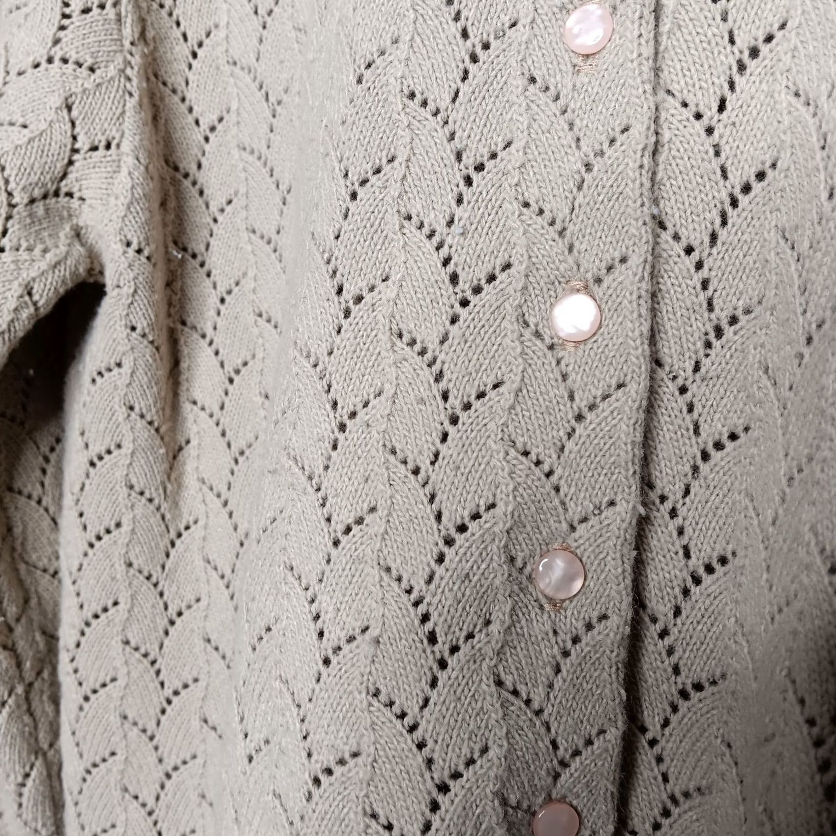 Vintage VINTAGE Bentley Cardigan Sweater Women L Beige Knit Round Neck Long Sleeve Regular Machine Washable Size L / US 10 / IT 46 - 6 Thumbnail