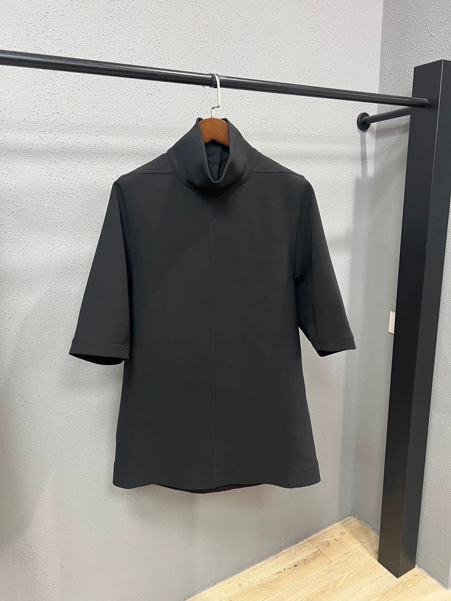 Rick Owens rick owens seven sleeve shirt in black Size US L / EU 52-54 / 3 - 1 Thumbnail