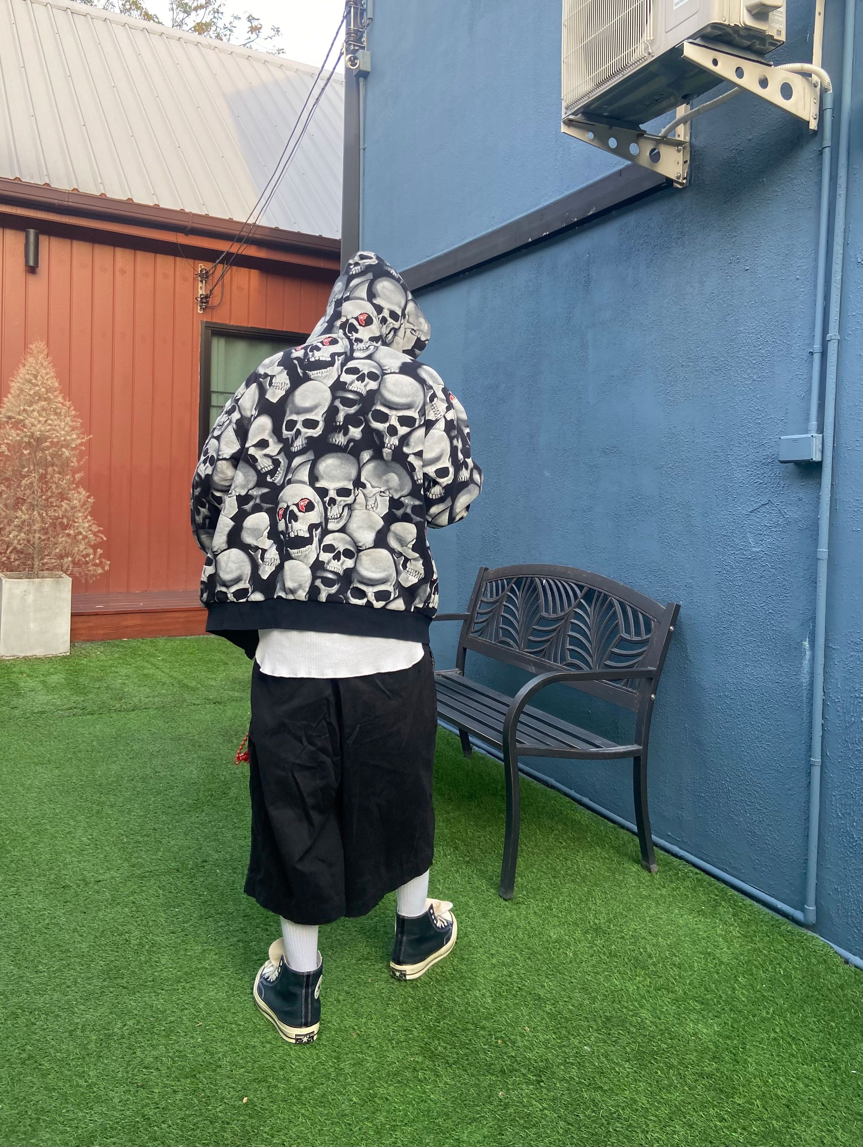 FAMOUS STARS & STRAPS SKULLS ZIP UP HOODIE
