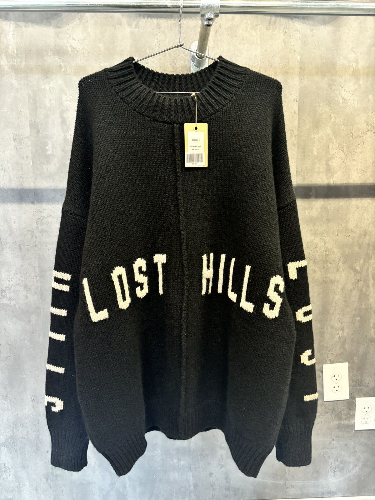 Yeezy Lost Hills | Grailed