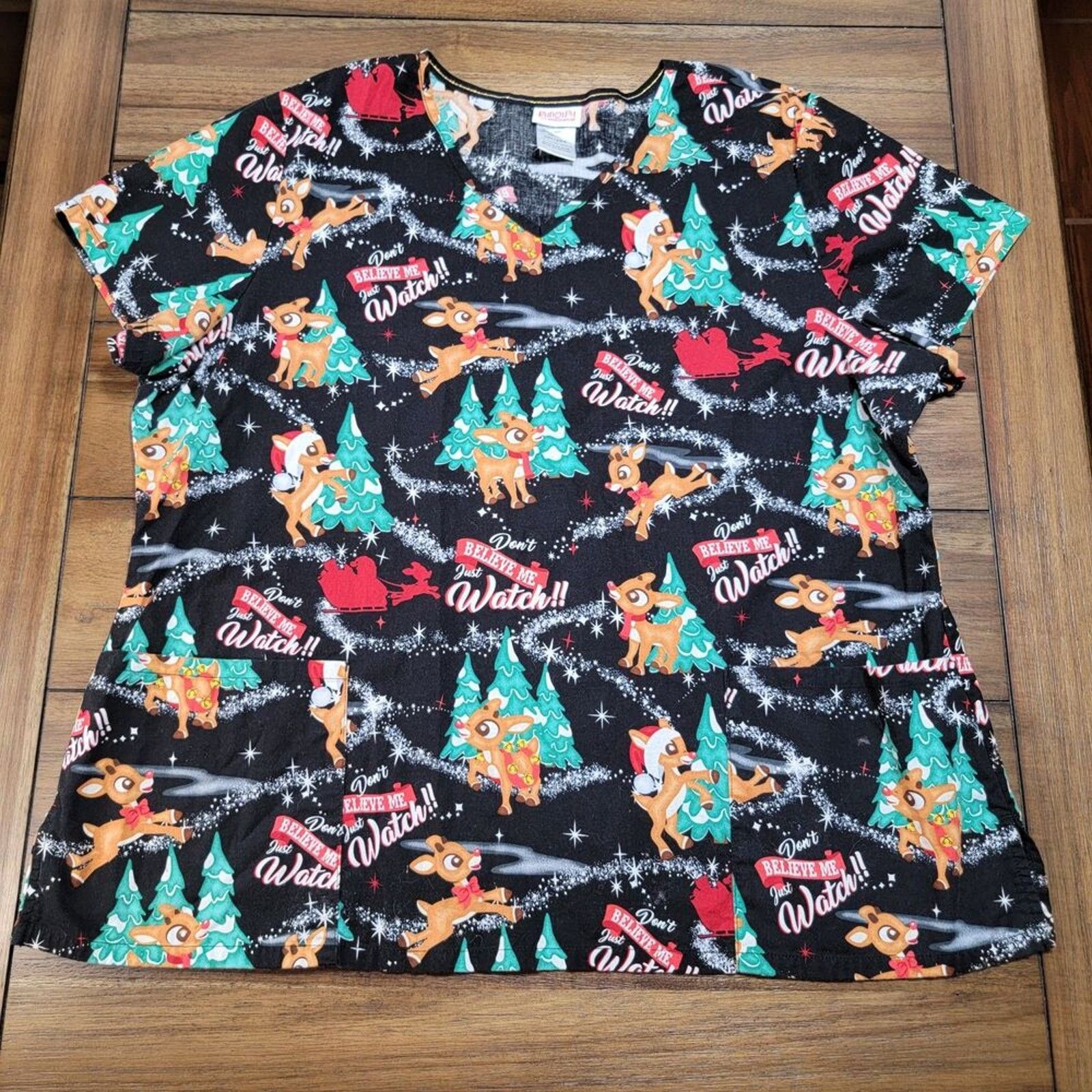 Other Rudolph The Red-Nosed Reindeer Graphic Scrub Top - Size 2XL Size XXL / US 16-18 / IT 52-54 - 1 Thumbnail