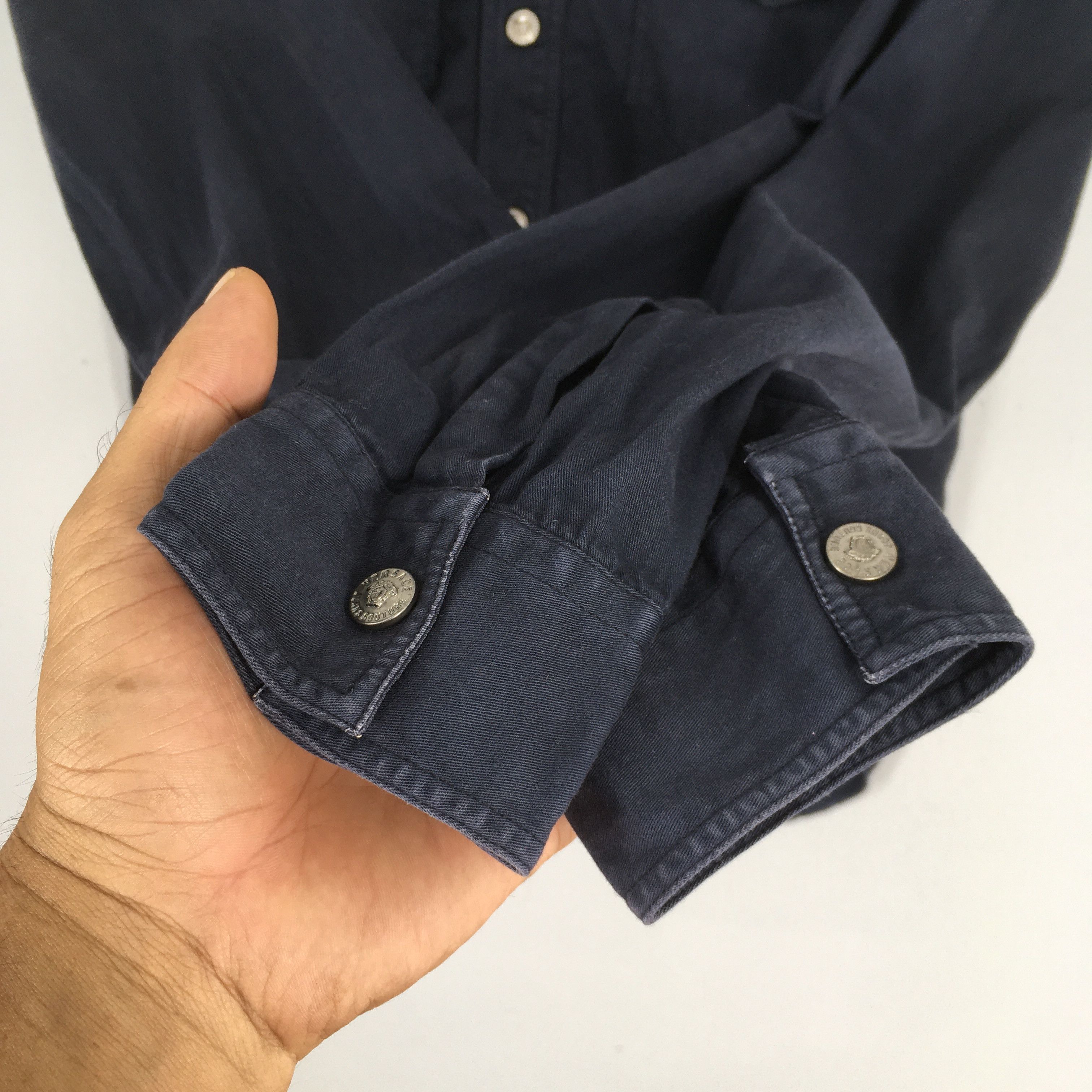 Versace Vintage 90s Versace Jeans Couture Black Shirt Small Size US S / EU 44-46 / 1 - 4 Thumbnail