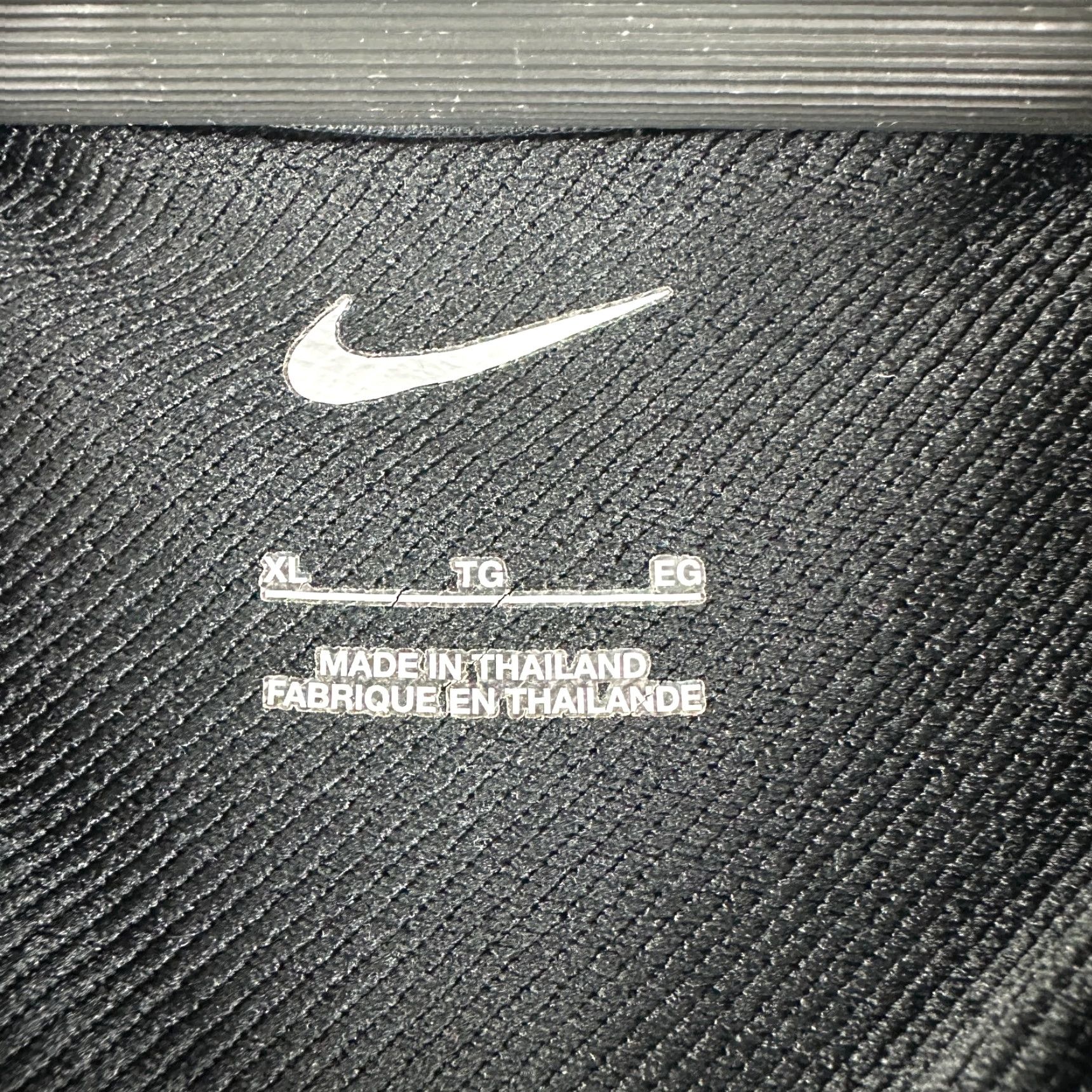 Nike Nike Mens XL 1/4 Zip Pullover Black Gray Stretch Long Sleeve Logo Casual Activewear Modern Classic Fit Regular Sleeves Men XL Black Size US XL / EU 56 / 4 - 4 Thumbnail