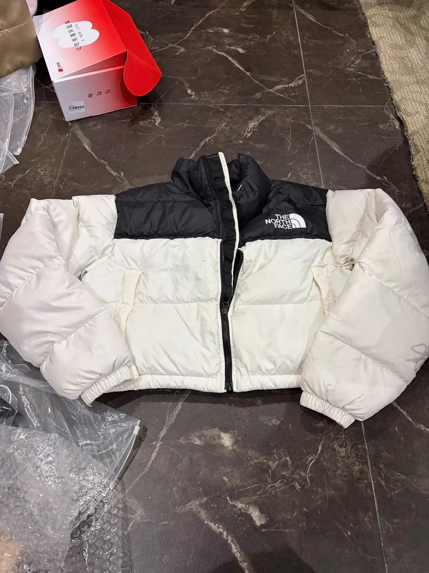 The North Face THE NORTH FACE Black-White Colorblock Short Down M 700 Size US M / EU 48-50 / 2 - 1 Thumbnail